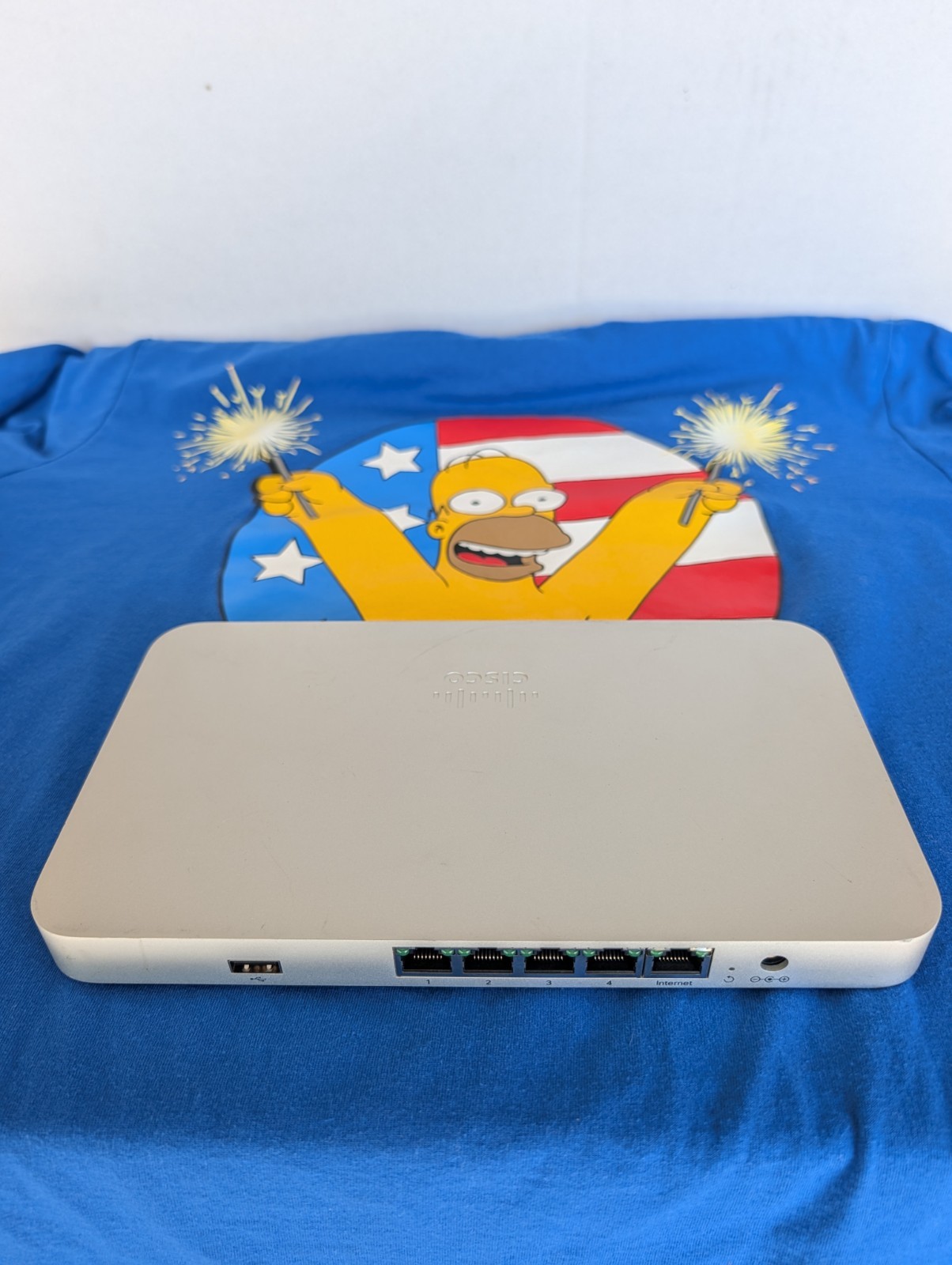 Cisco Meraki MX64-HW UNCLAIMED Security Appliance WITH POWER CORD