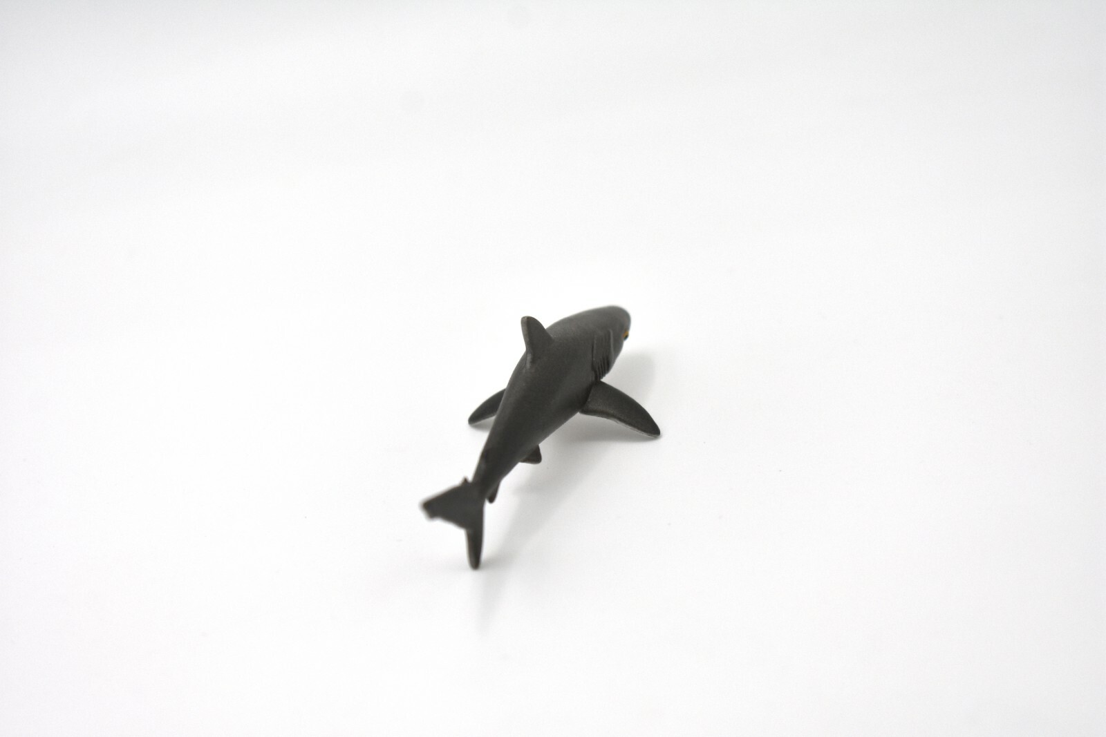 SILKY SHARK, PLASTIC REPLICA 3" SF02 B51