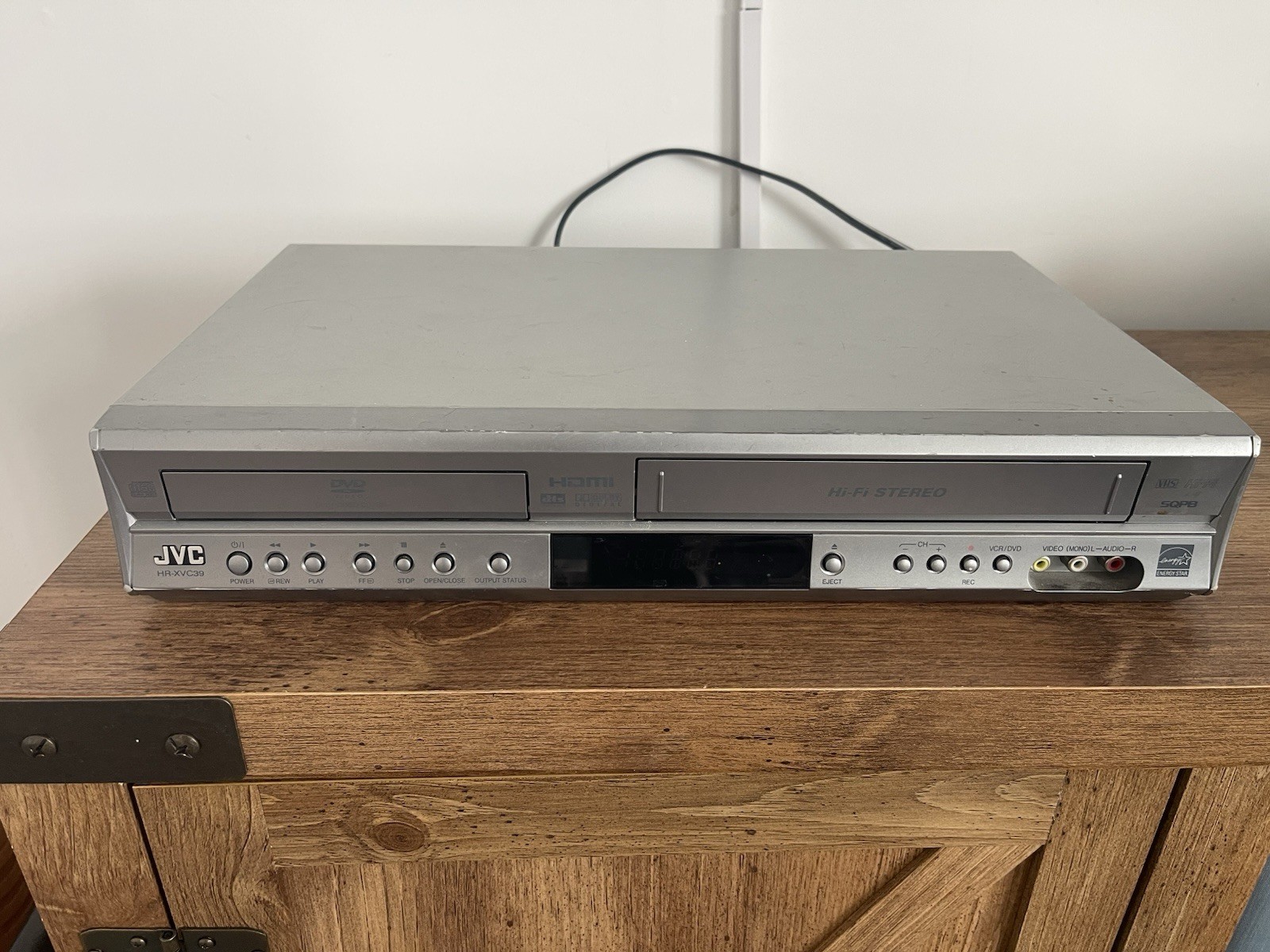 JVC HR-XVC39SU VCR / DVD Combo 4-Head HiFi Stereo VHS No Remote Tested Works
