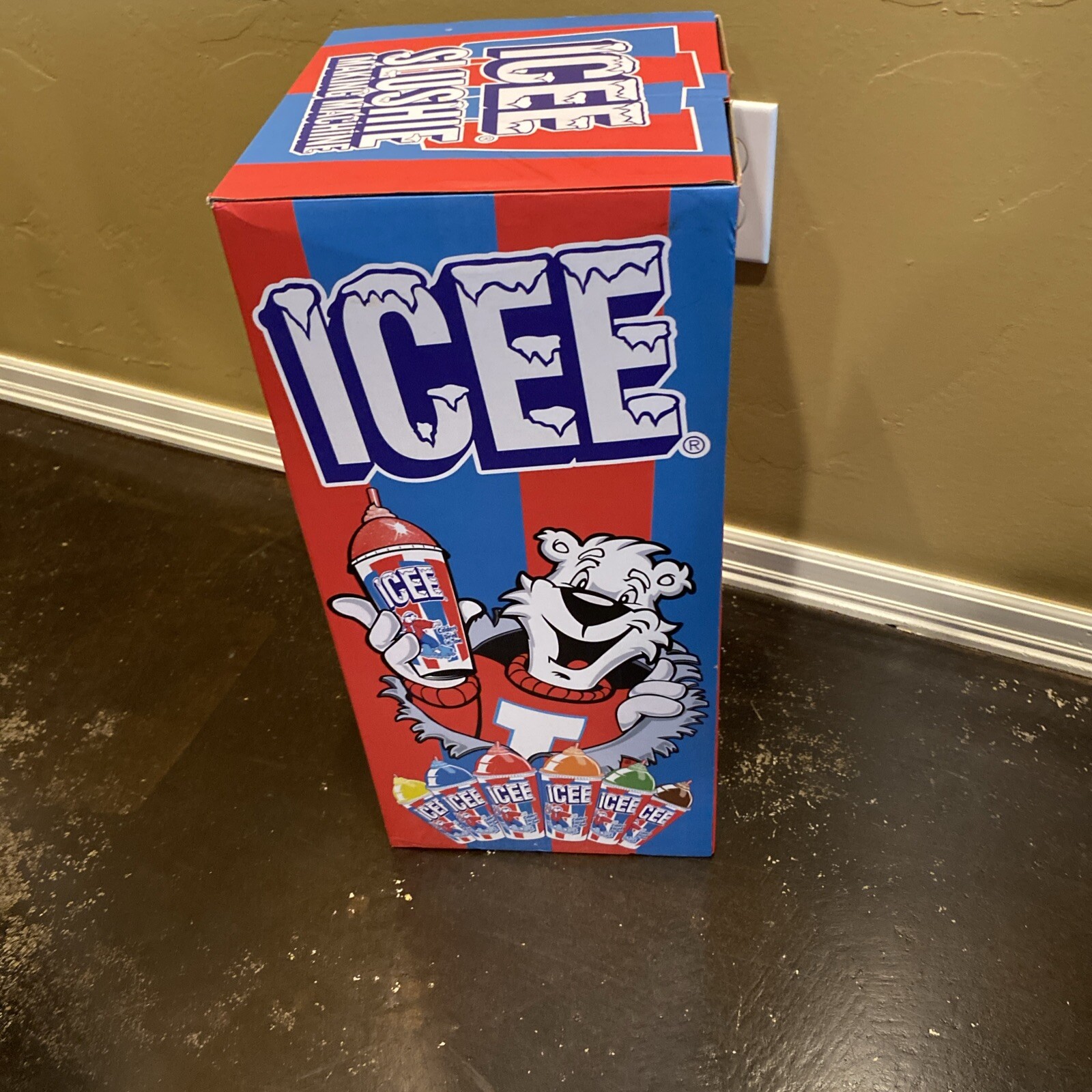 Icee Slushie Making Machine Summer Counter Top Easy Cleaning Read Description ￼