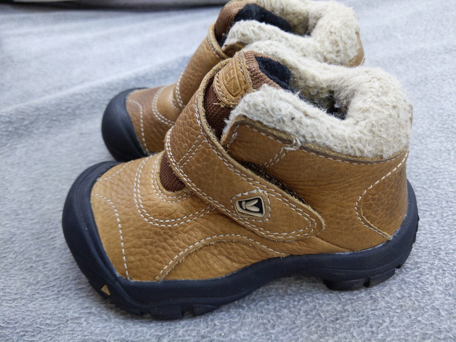 Keen Brown Leather Winter Shoes Kids 8 US Warm Lined Hook Loop Boots Outdoor
