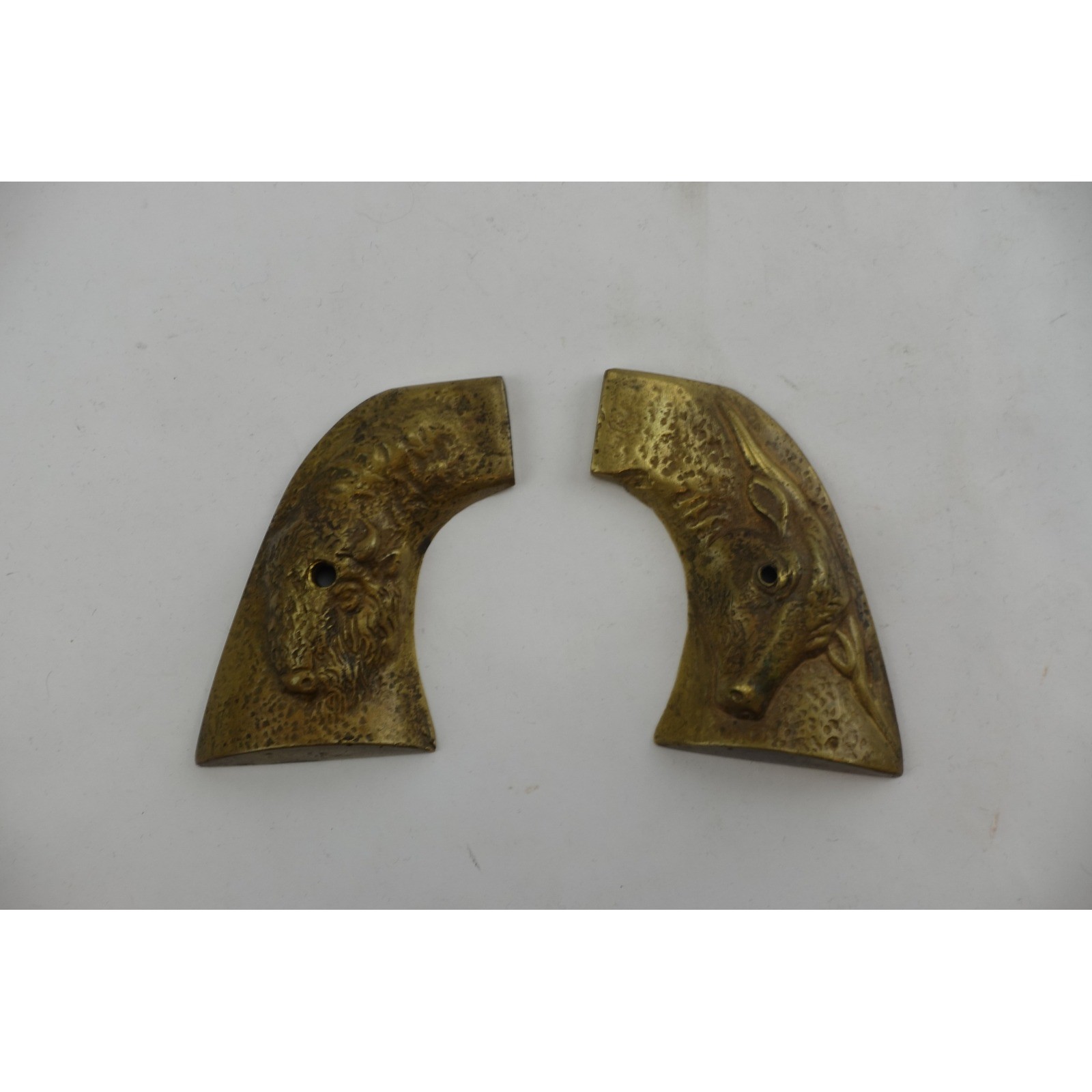 Handmade Pistol Revolver Grips Brass Buffalo Steer Bull Head Vintage Handles