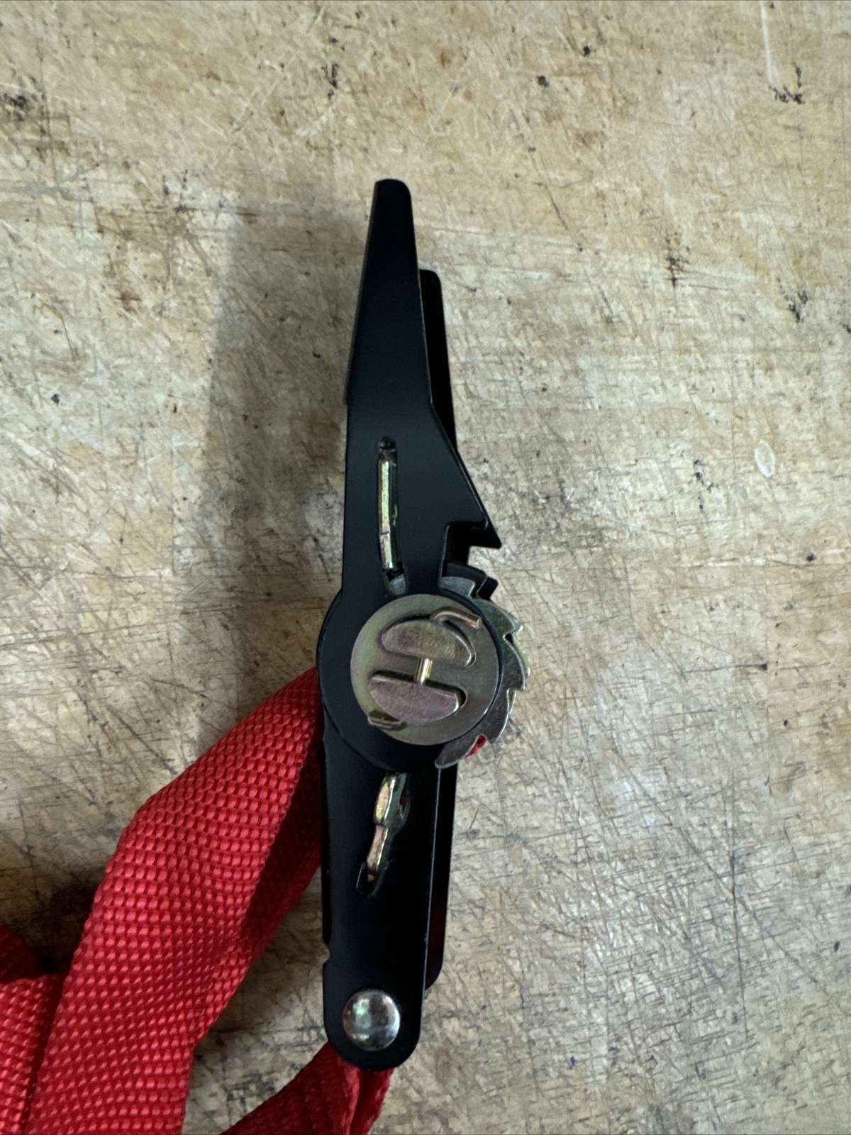 Red WORKFORCE 8363 CARGO RATCHET TIE DOWN STRAP Working Load Limit 800 lbs