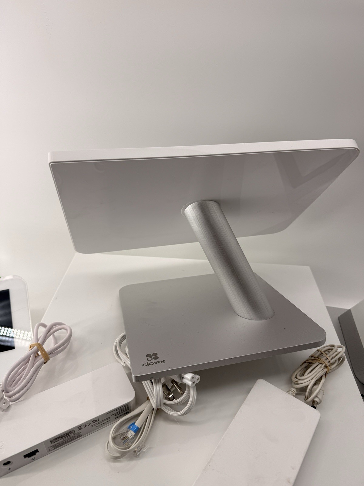 Clover POS System Bundle Touchscreen Terminal, Customer Display, Receipt Printer