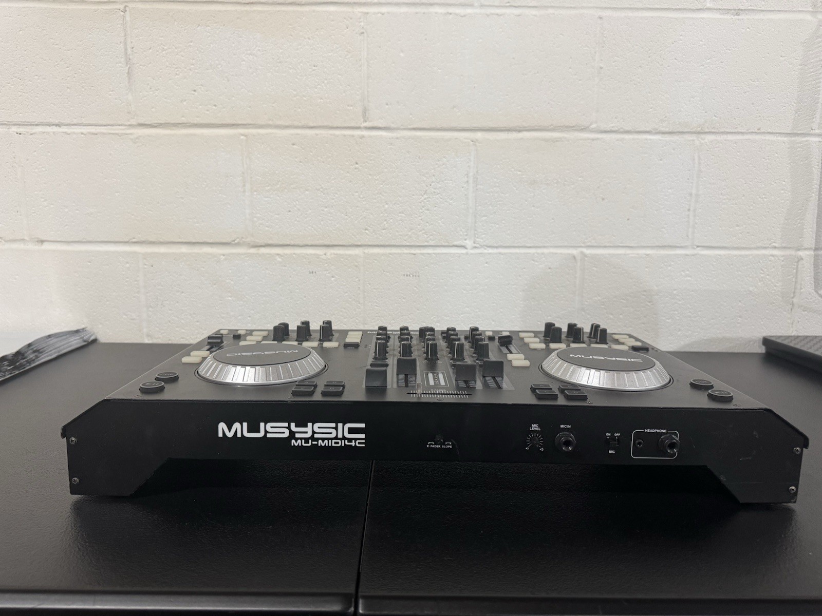 Musysic MU-MID14C Professional DJ Controller