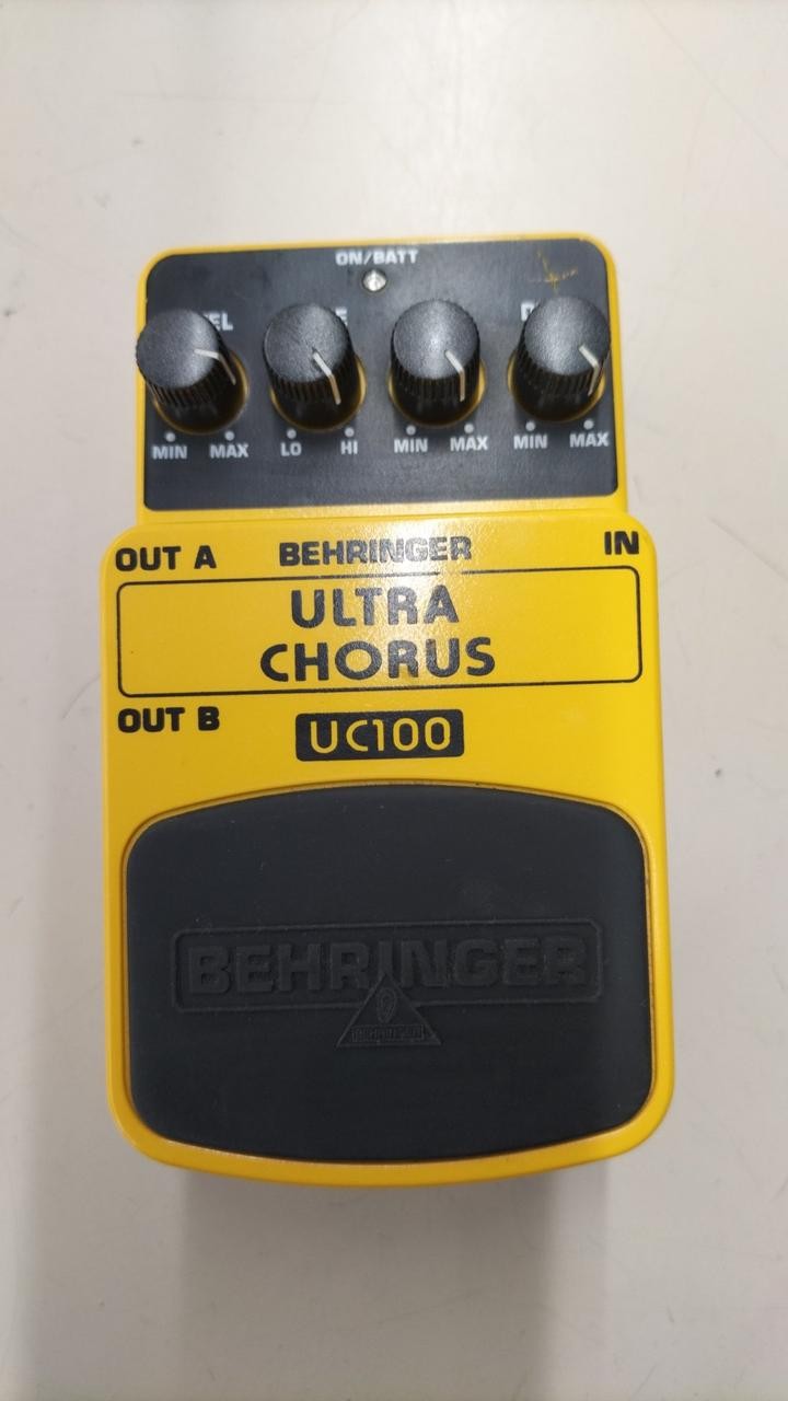 Behringer UC100 Ultra Chorus Guitar Effect Pedal Used