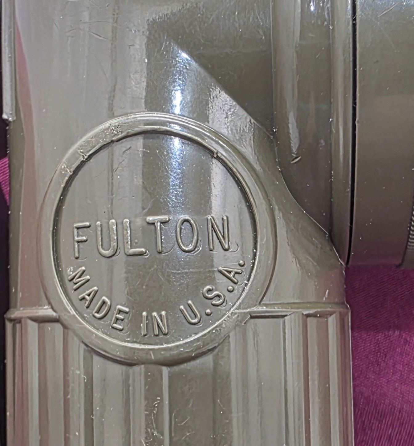 U.S Fulton US Army Green Right Angle Flashlight. MX-9914