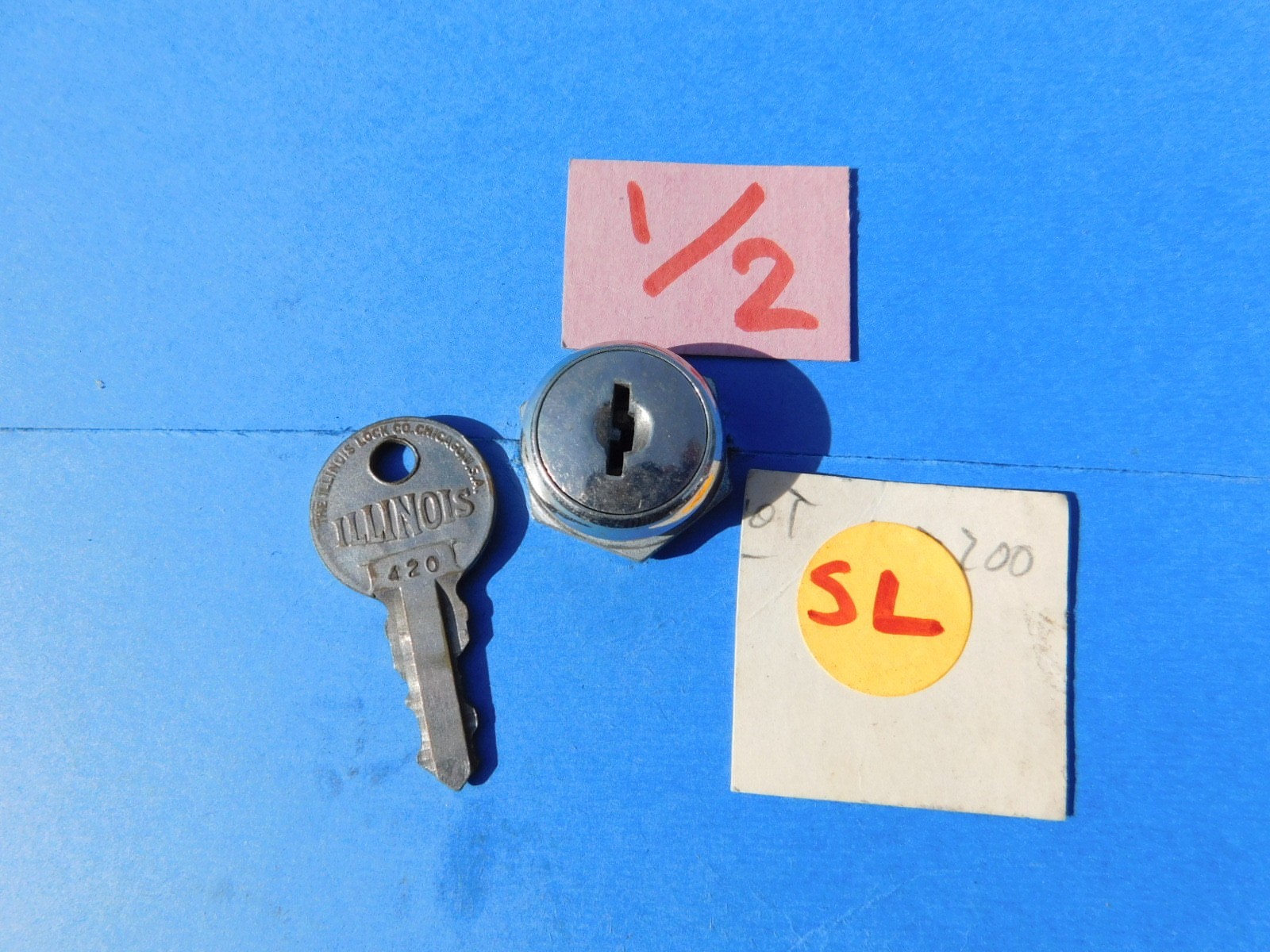 1930s Arcade Game Lock & Key ~ 1/2 inch - Illinois key 420