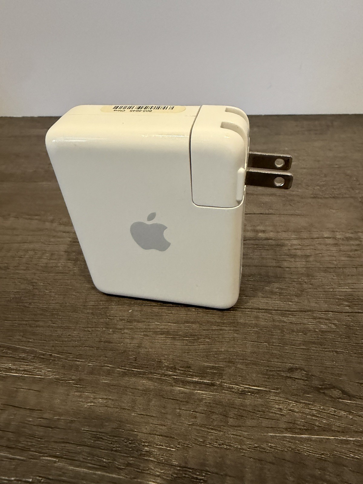 GENUINE APPLE AIRPORT EXPRESS BASE STATION A1084