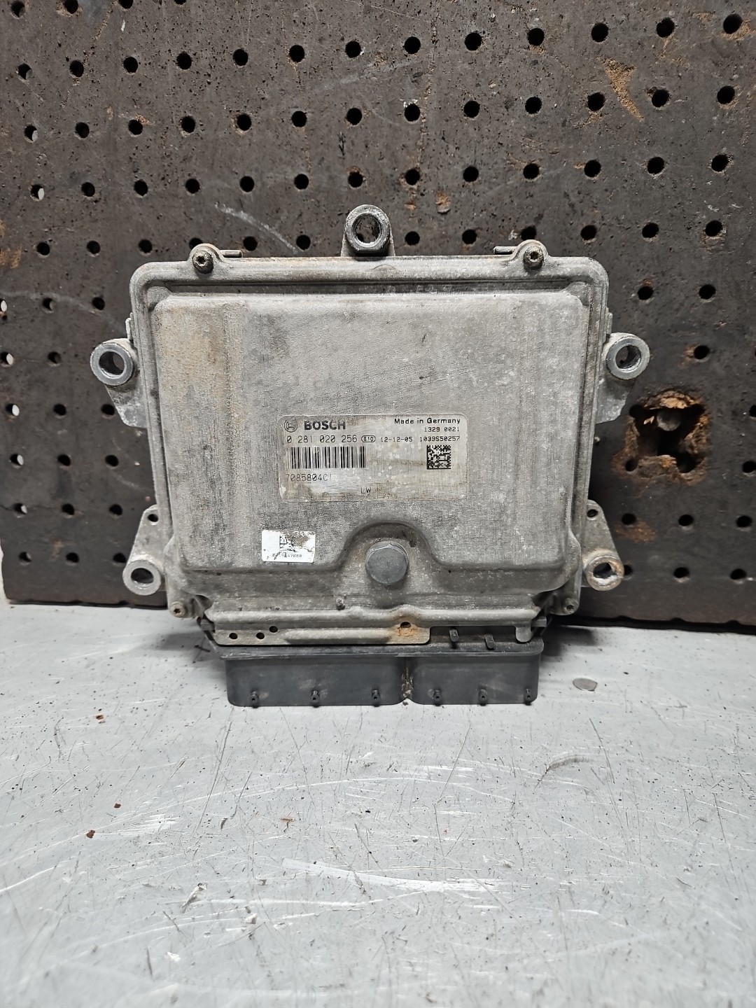 Bosch DPF Control Module 7085804C1, 0281020256