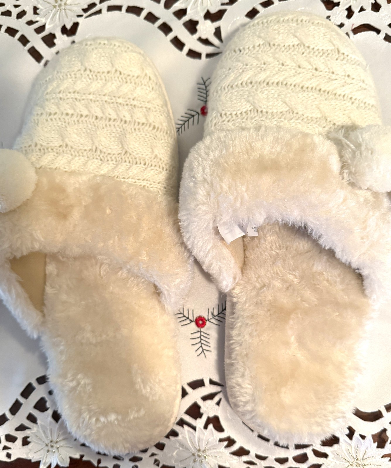 Hallmark Slippers Knit With Poms Womens Ivory Slippers New
