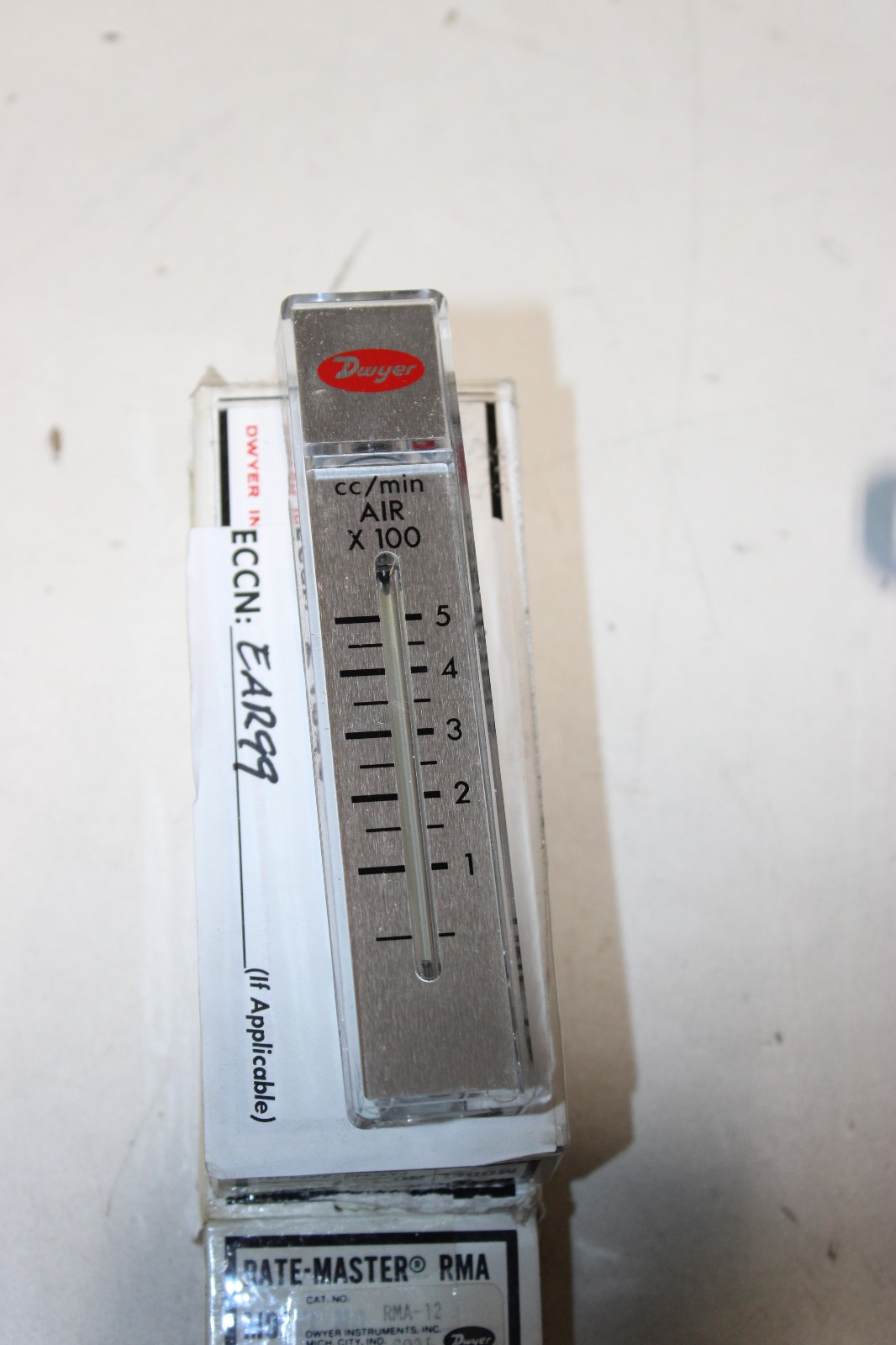 NEW DWYER SERIES RMA RATE-MASTER RMA-12 0-5 CC/MIN AIR X100