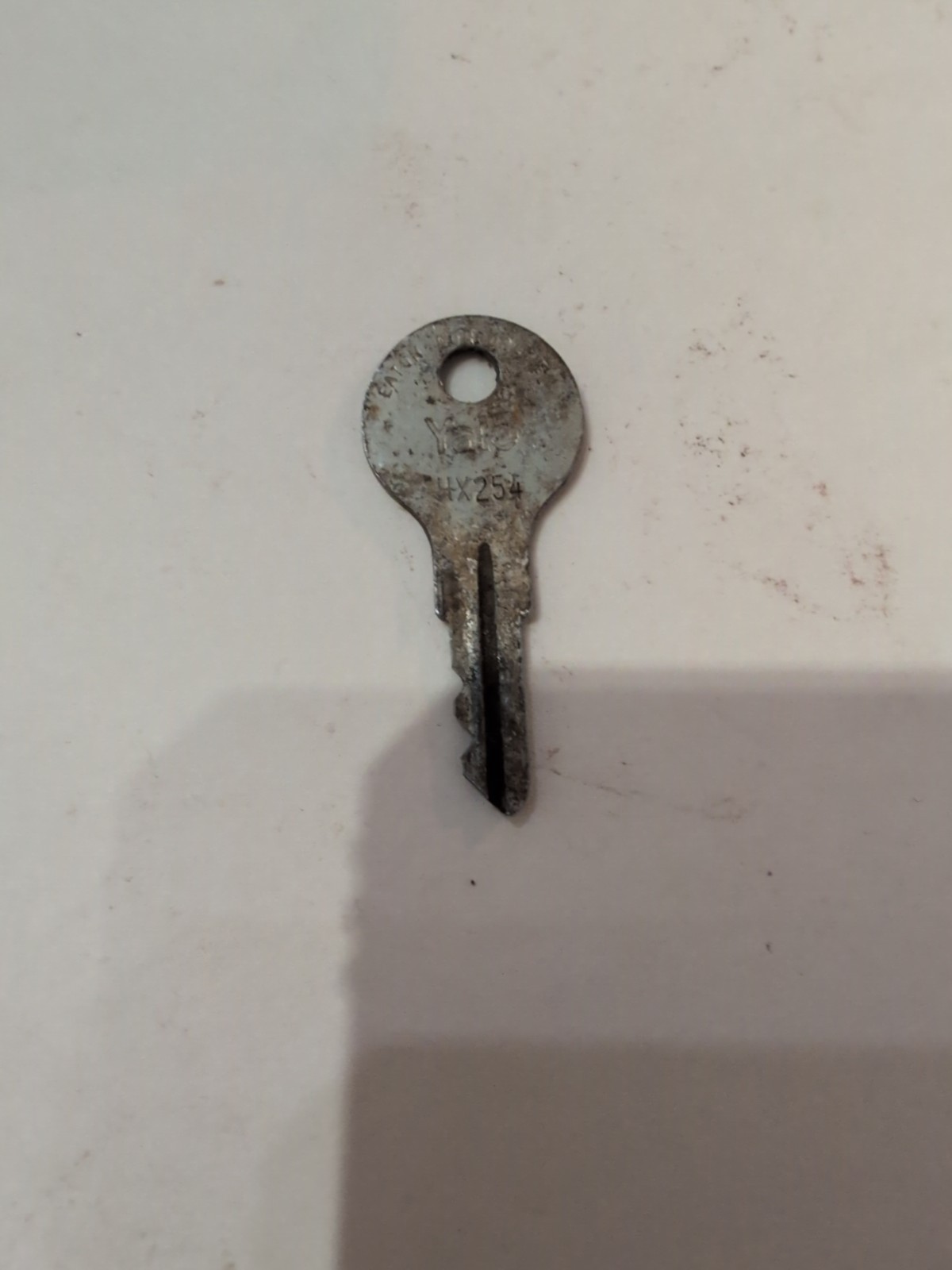 Vintage Yale Key HX254