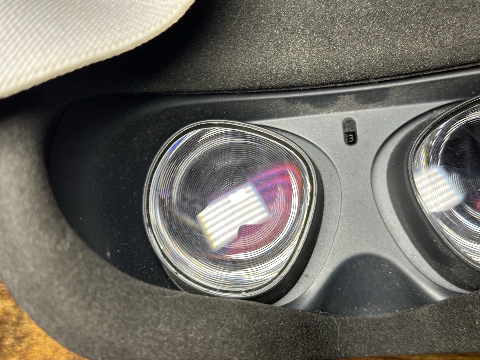 Oculus Meta Quest 2 256GB BundleWhite with Controllers - Tested and Working