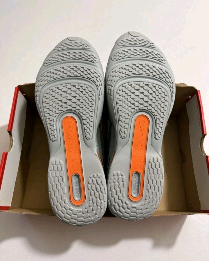 🔥New Men's Size 10.5 Nike Air Zoom Upturn SC Smoke Max Grey IB2746-003 Rare🔥