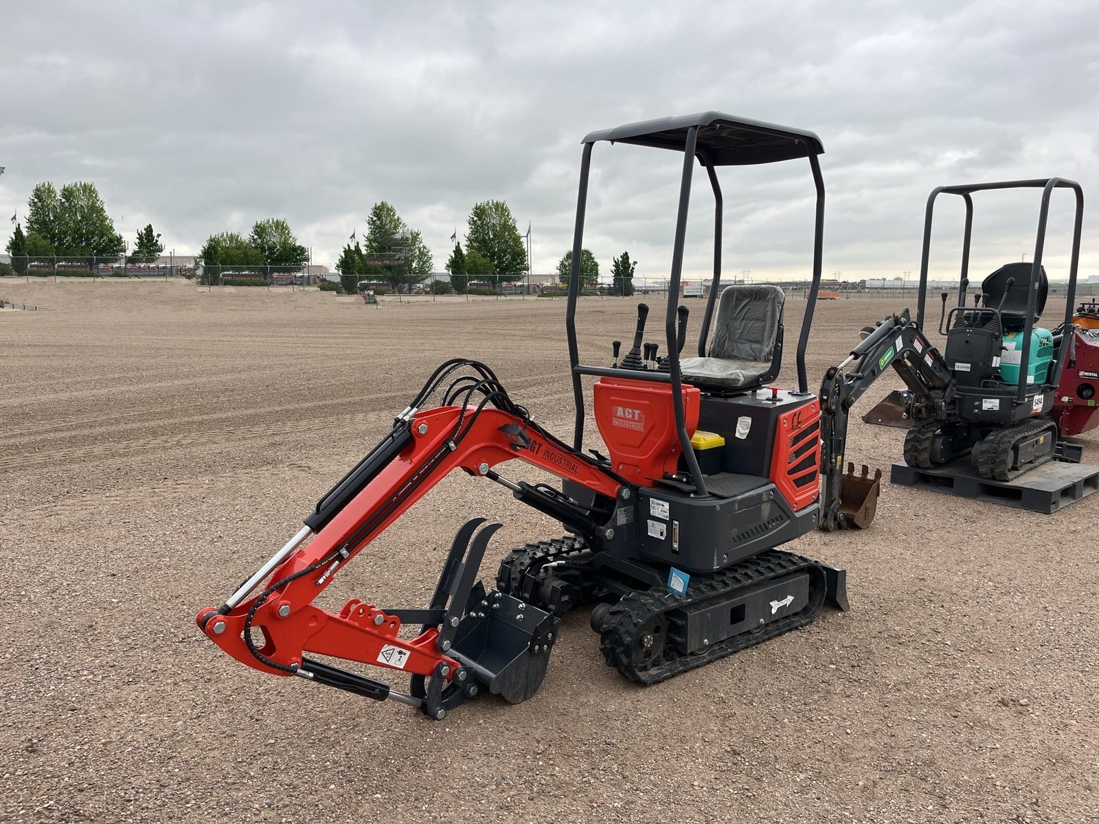 2025 AGT MX15R Mini Excavator Thumb OROPS # 4545