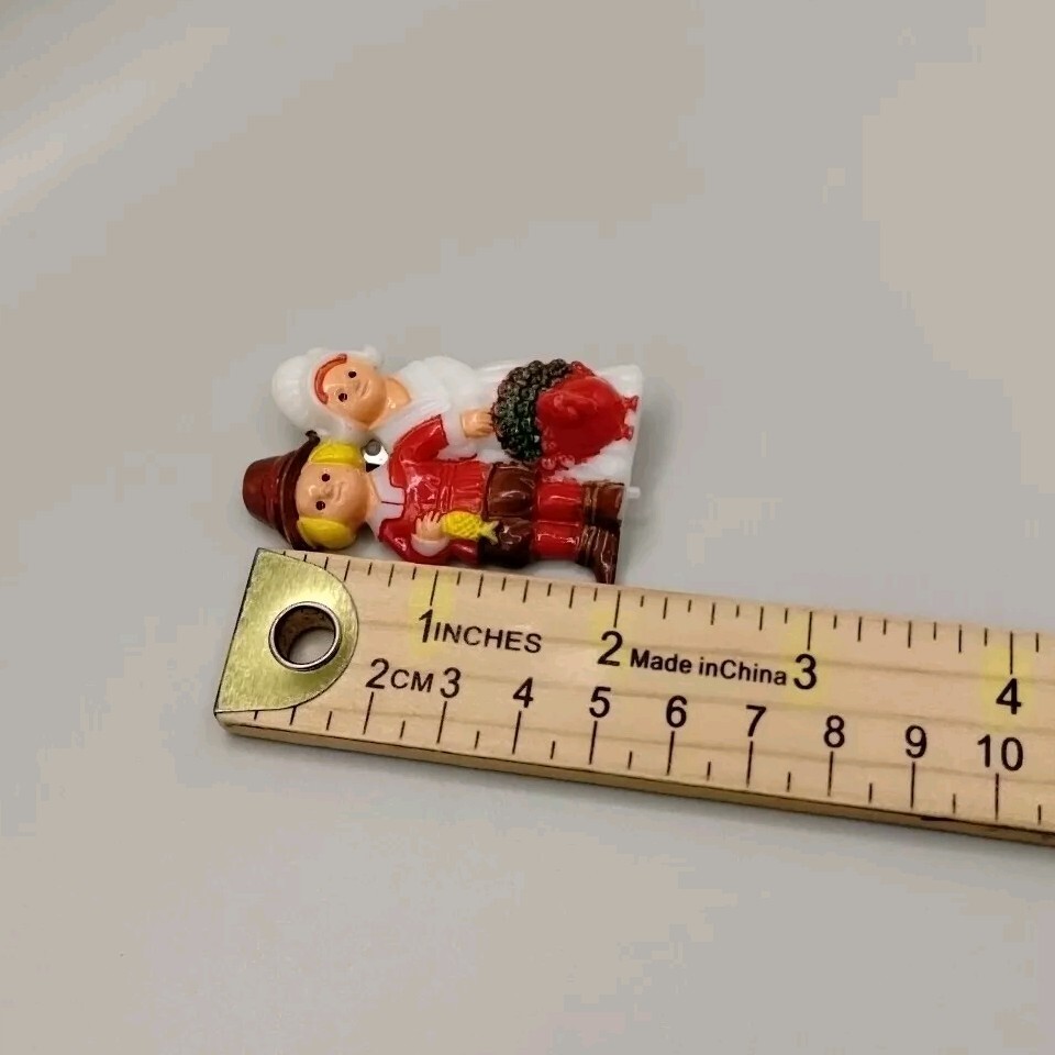 Plastic Thanksgiving Pilgrim Couple With Turkey Pin Brooch