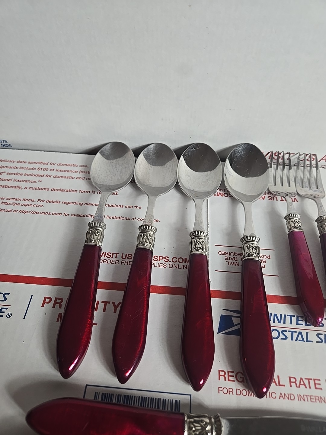 Wallace 18/10 Stainless Flatware 11 Pieces, St Moritz Pearlized Red-Pink