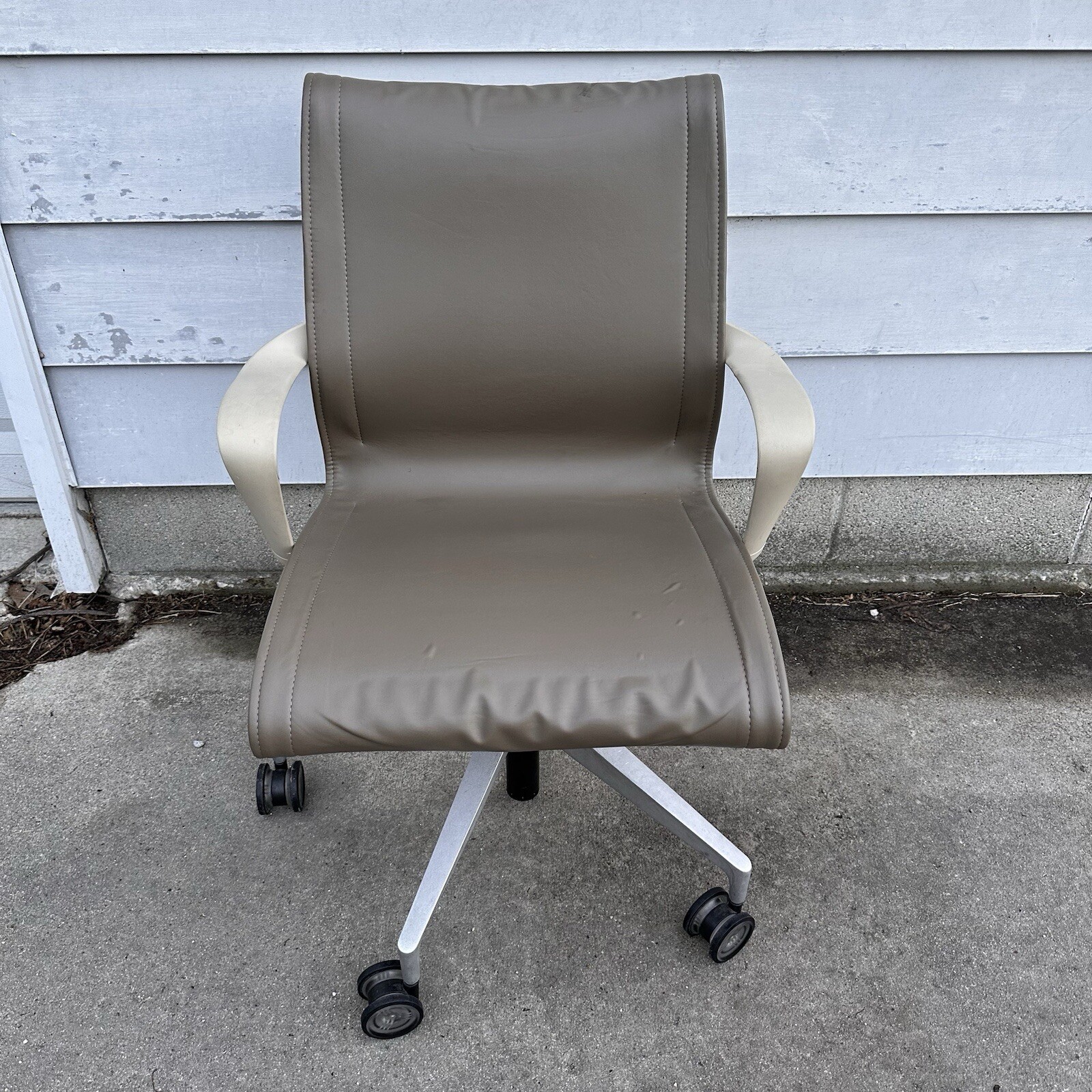 HERMAN MILLER Setu Tan Office Desk Chairs w/ Arm Rests