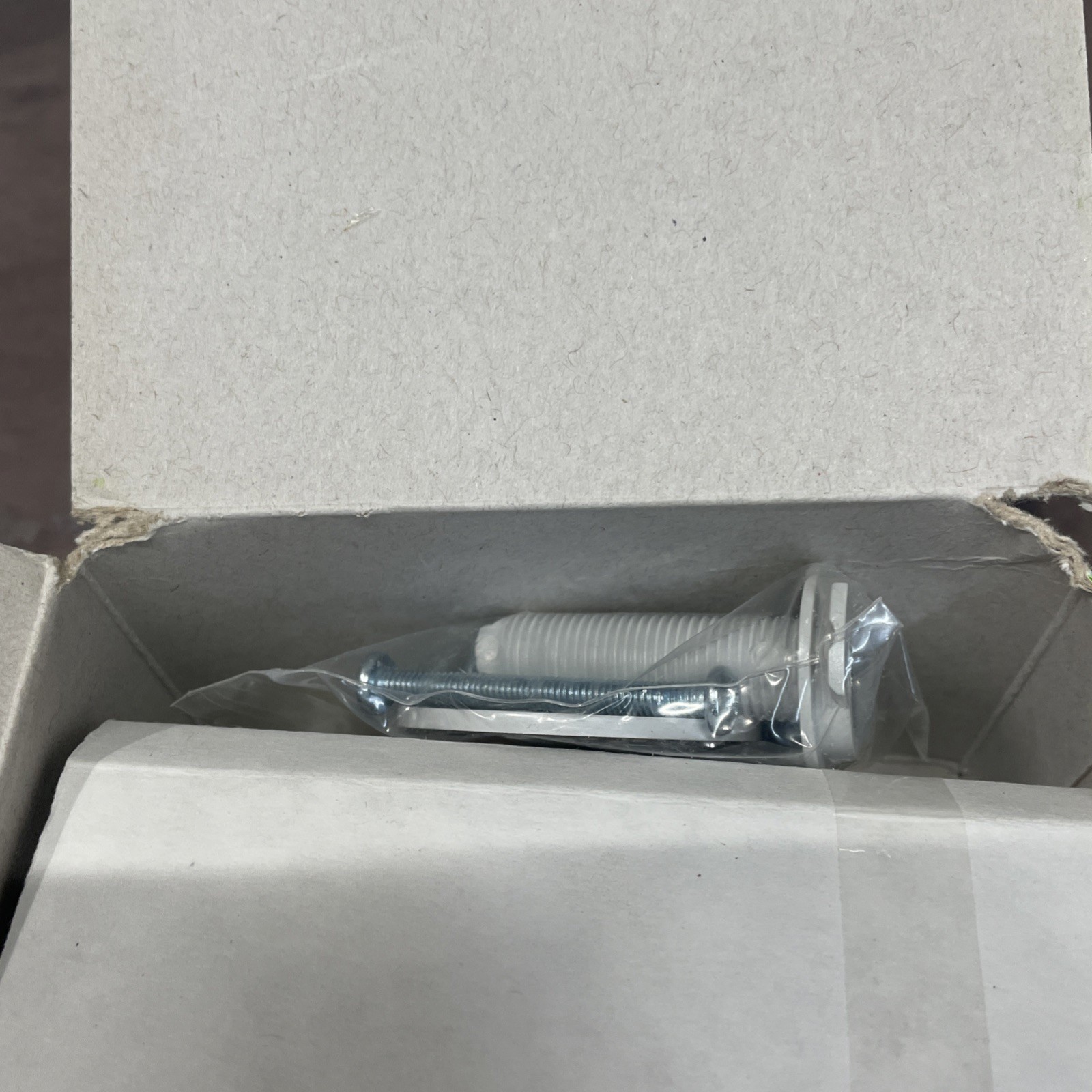 OSC05-RMW CEILING Occupancy Sensor,, WHITE Leviton Lighting Used