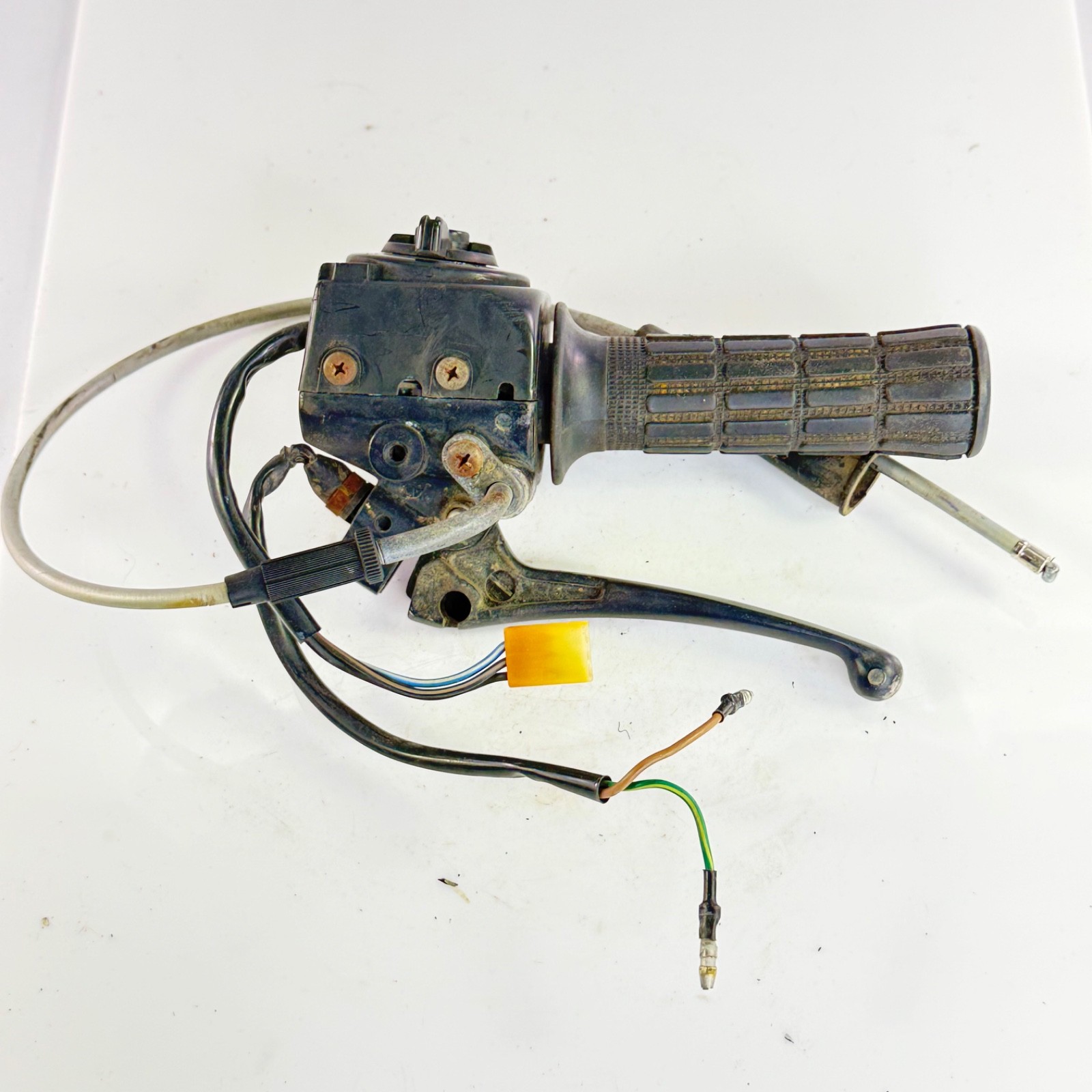 1989 Yamaha Riva Jog CG50 Right Handlebar Switch Controls Throttle Grip & Lever