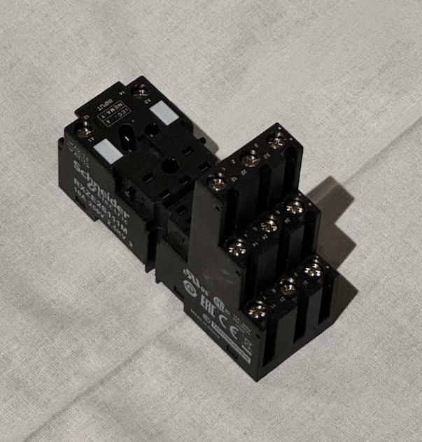 Schneider Electric RXZE2S111M Relay Socket - New, No Box