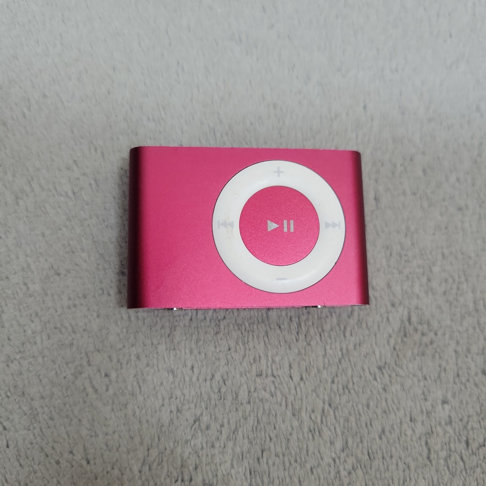 Apple iPod Shuffle 2nd Gen 1GB PRODUCT RED A1204 MP3 Player Tested Works 3+ Hour