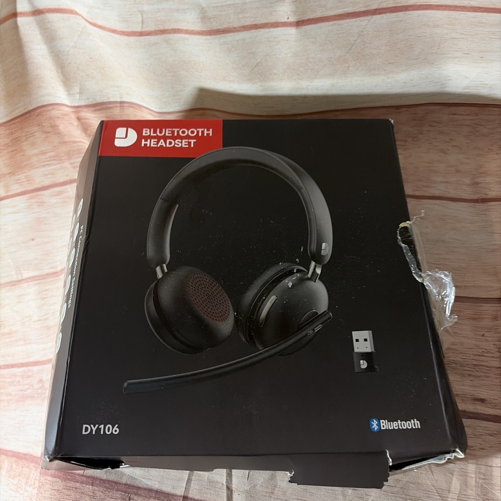H4- [DY106] Wireless Bluetooth Over-Ear Headphones- Black *** open box
