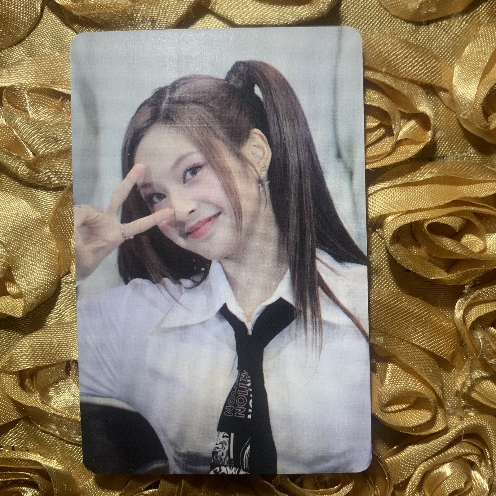 Chiquita BABYMONSTER Cinderella Blue Celeb K-POP Girl Photo Card Tie