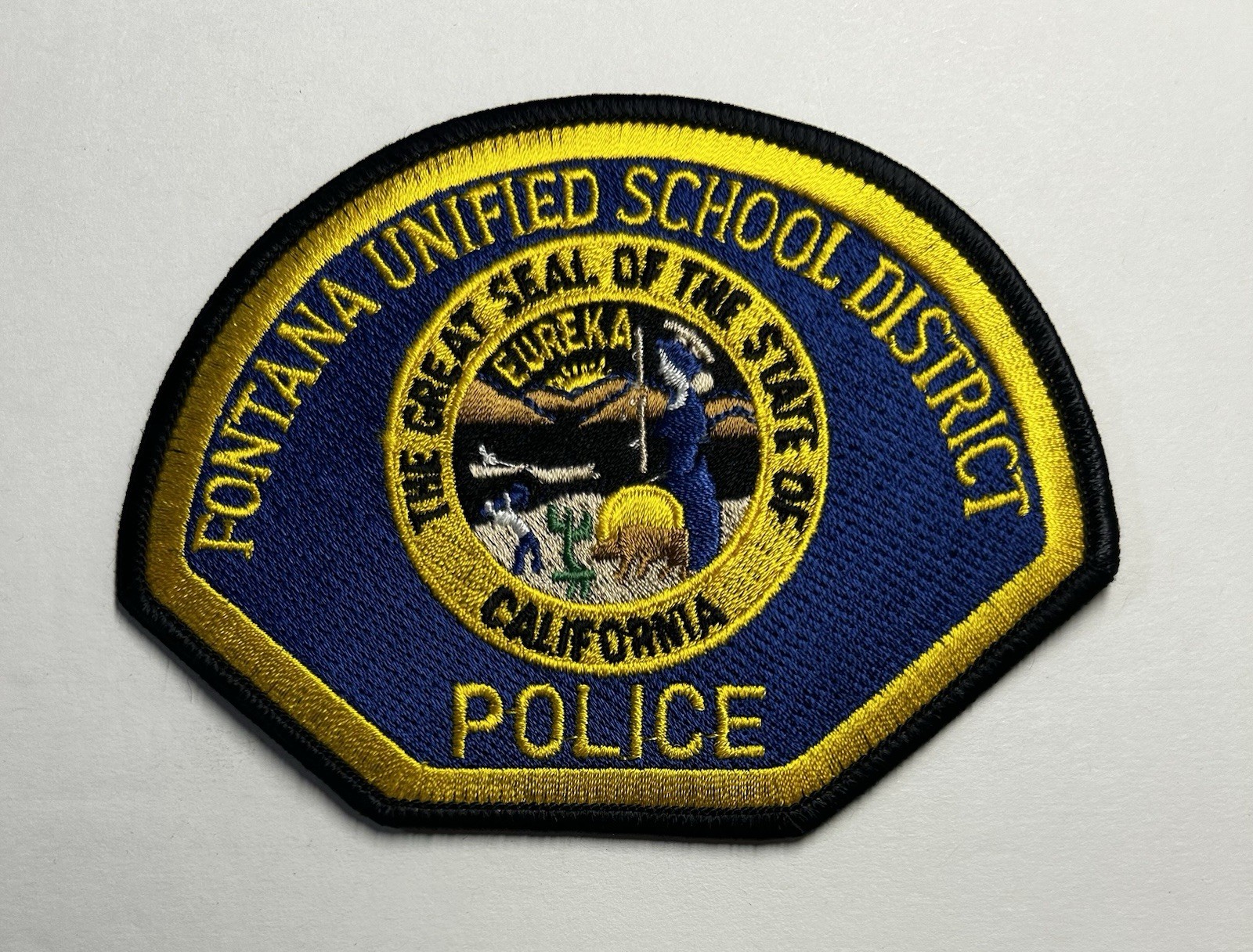 CALIFORNIA FONTANA UNIFIED SCHOOL DISTRICT POLICE PATCH SAN BERNARDINO CO #PDD47