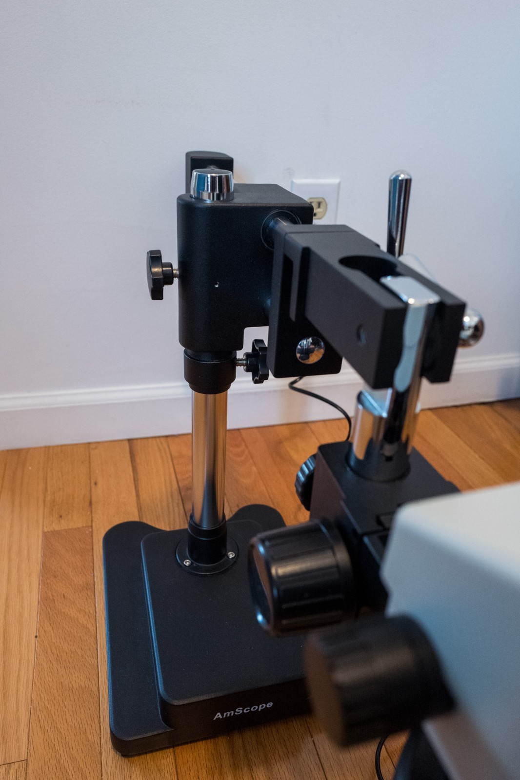 AmScope 3.5X-90X Circuit Board Assembly Boom Stand Stereo Microscope + Fluoresce