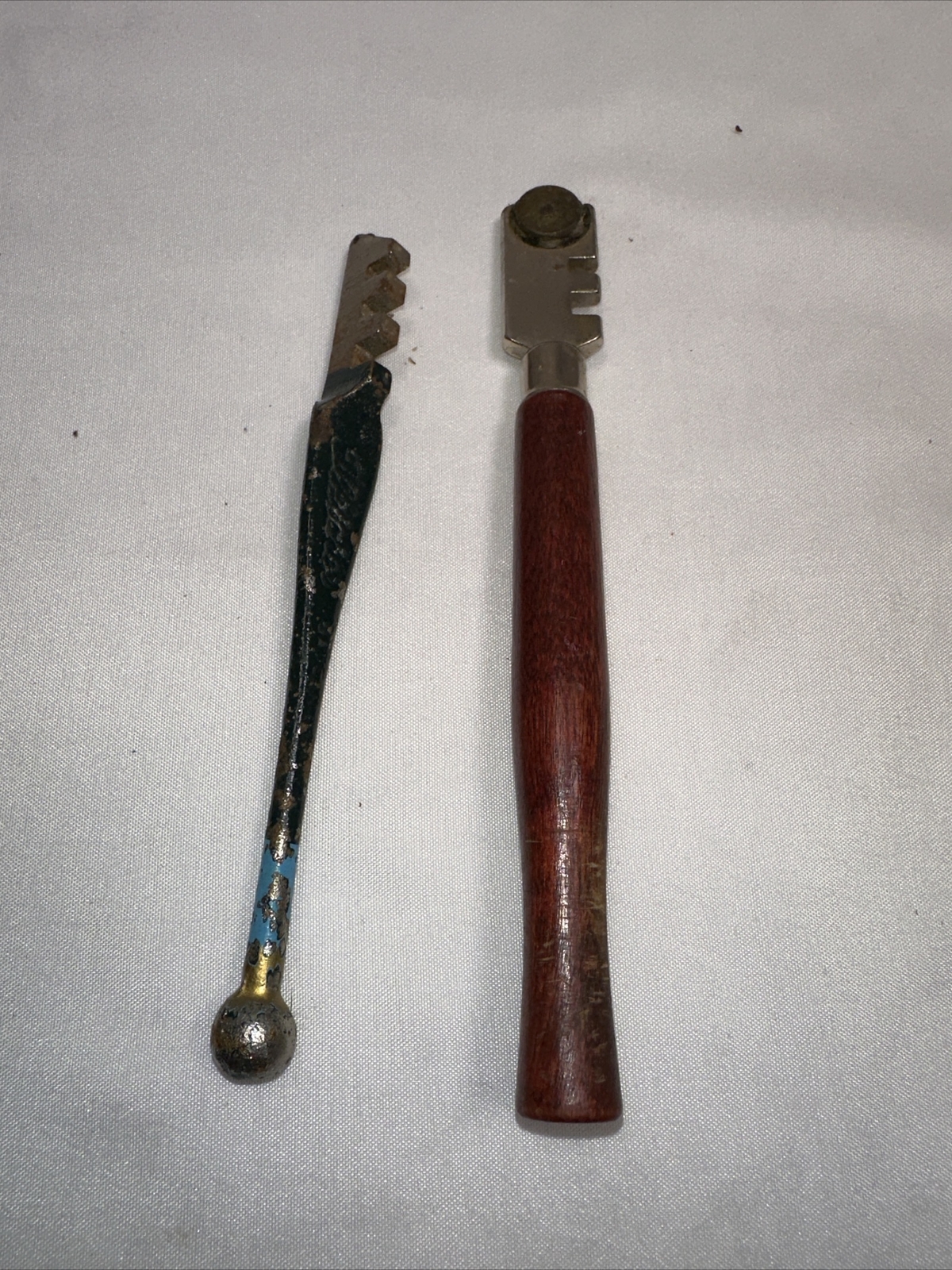 2 Vintage Fletcher Glass Cutters No 29 And One Gold Tip.