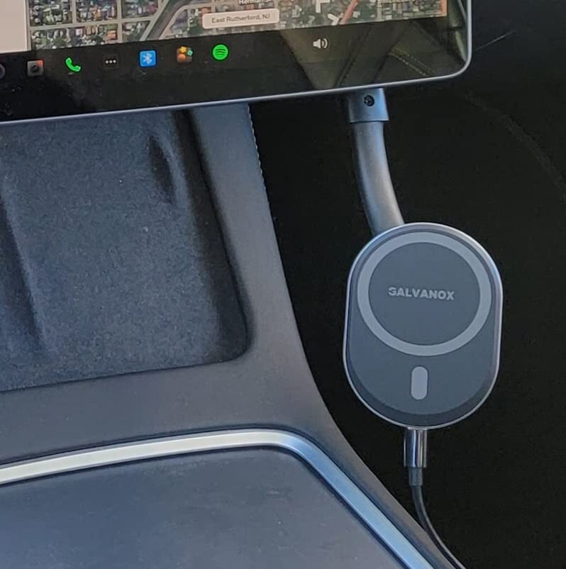 Wireless Charging Car Mount for Tesla Model 3 / Model Y Magnetic Phone Holder
