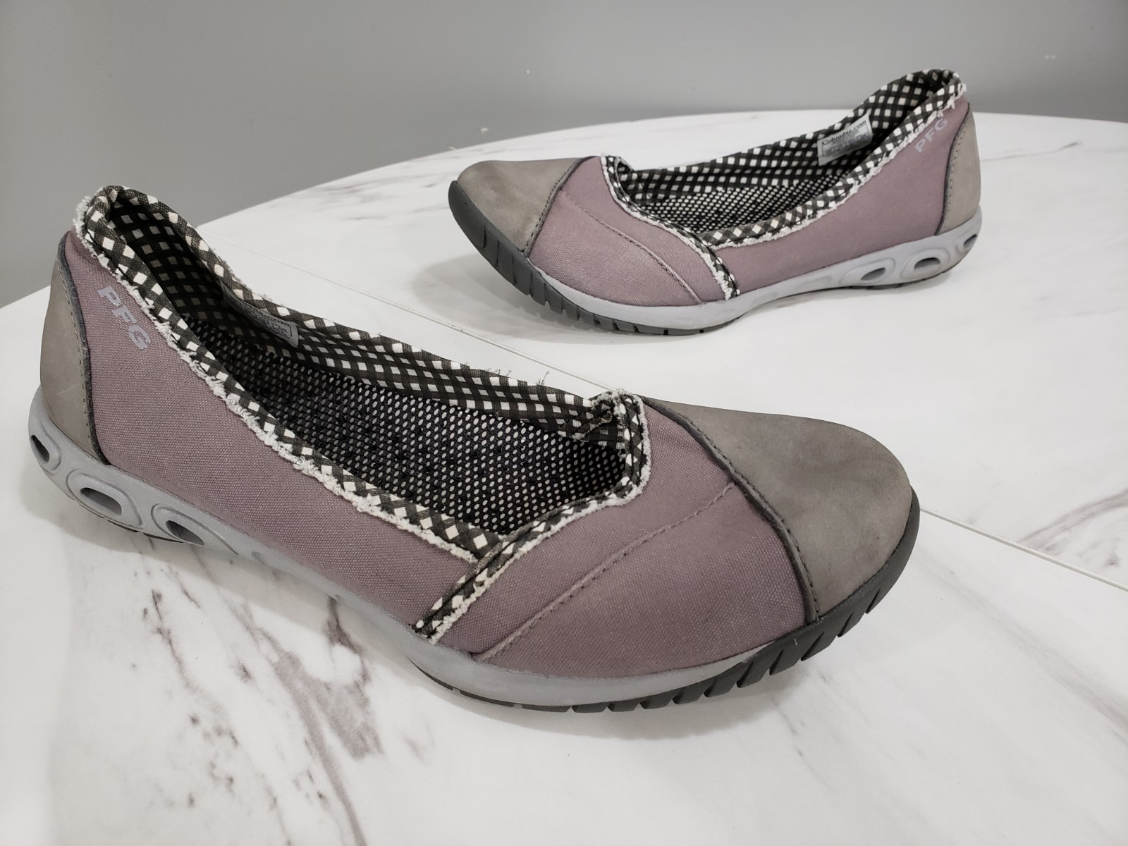 VERY CLEAN Columbia PFG Ballet Flat Omni-Grip Sunvent Slip On Shoe Women's 9.5