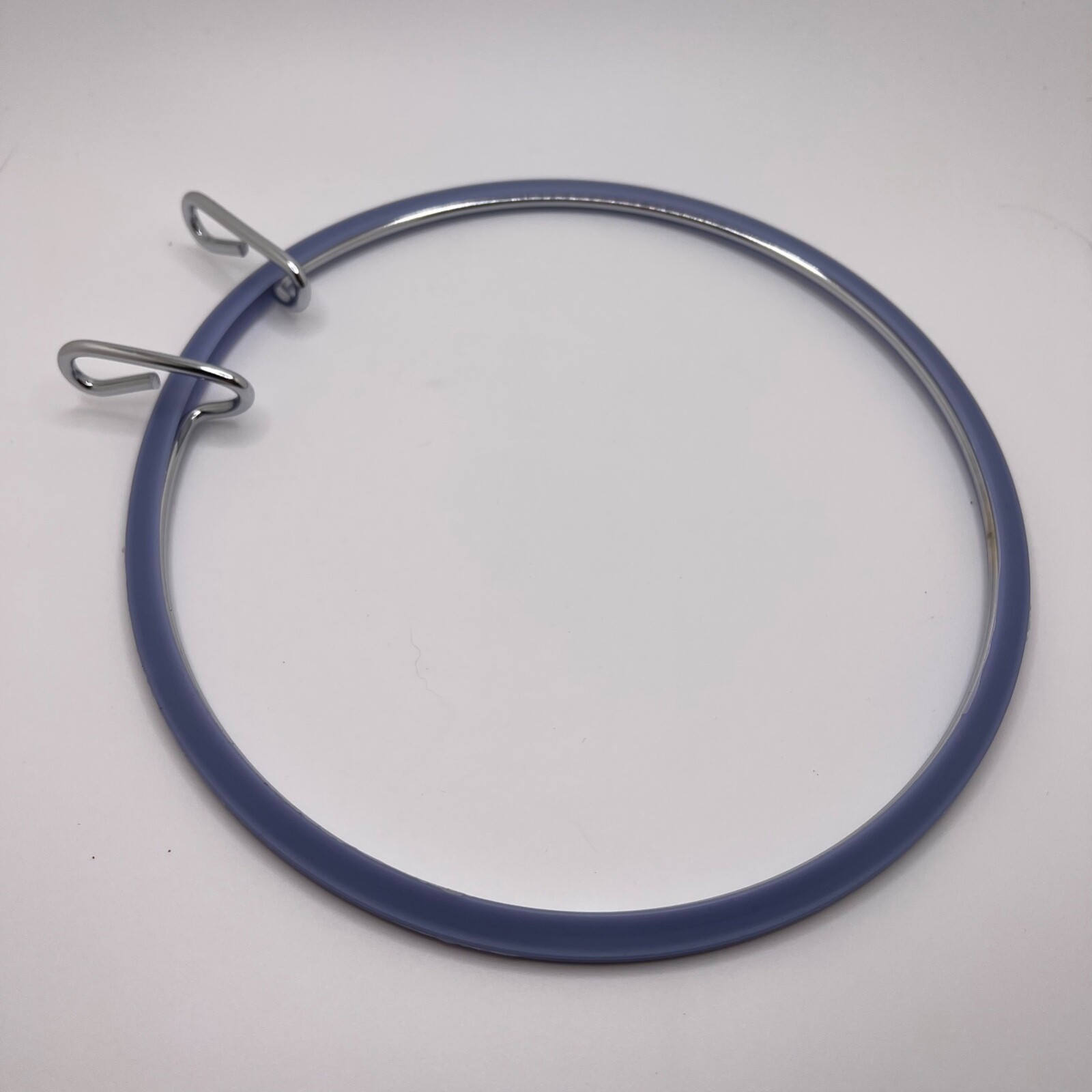 Spring Tension EMBROIDERY HOOP - 7 inches - Blue