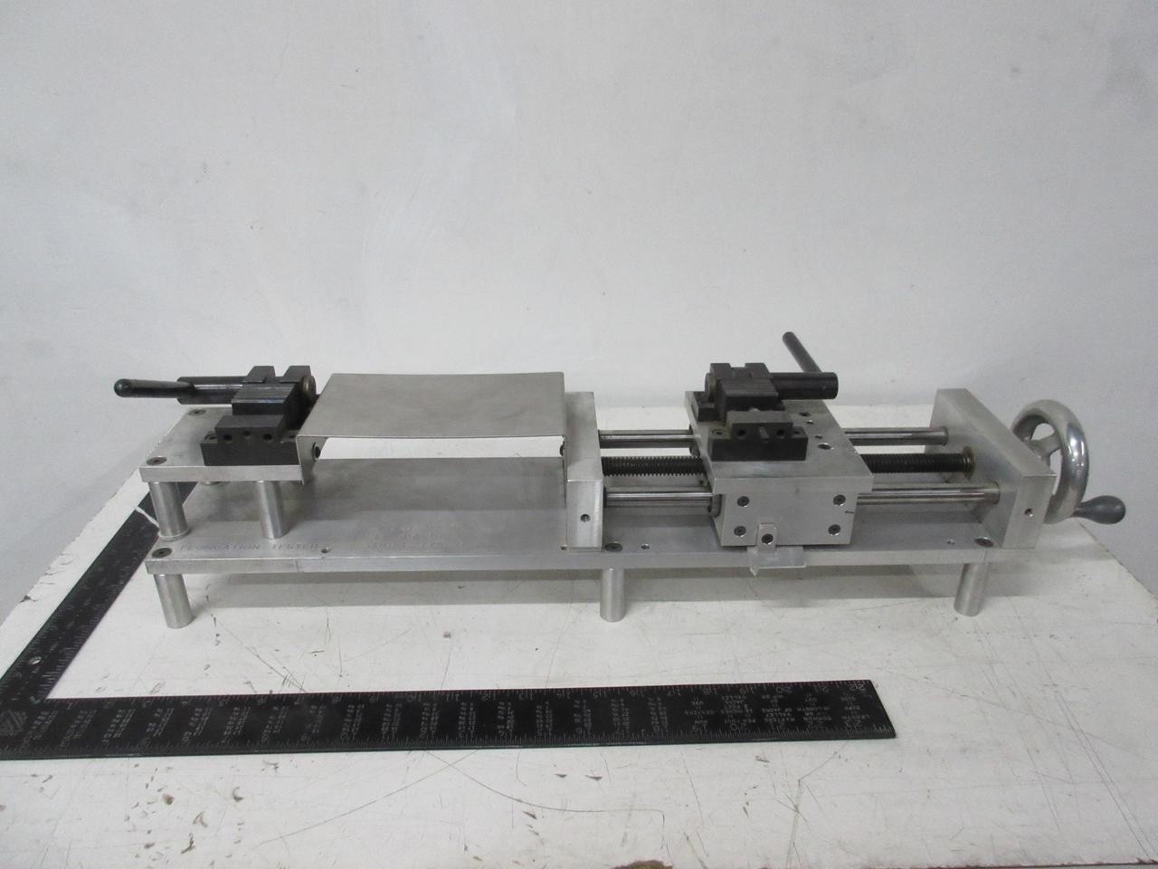ELONGATION HOLDING FIXTURE T100948