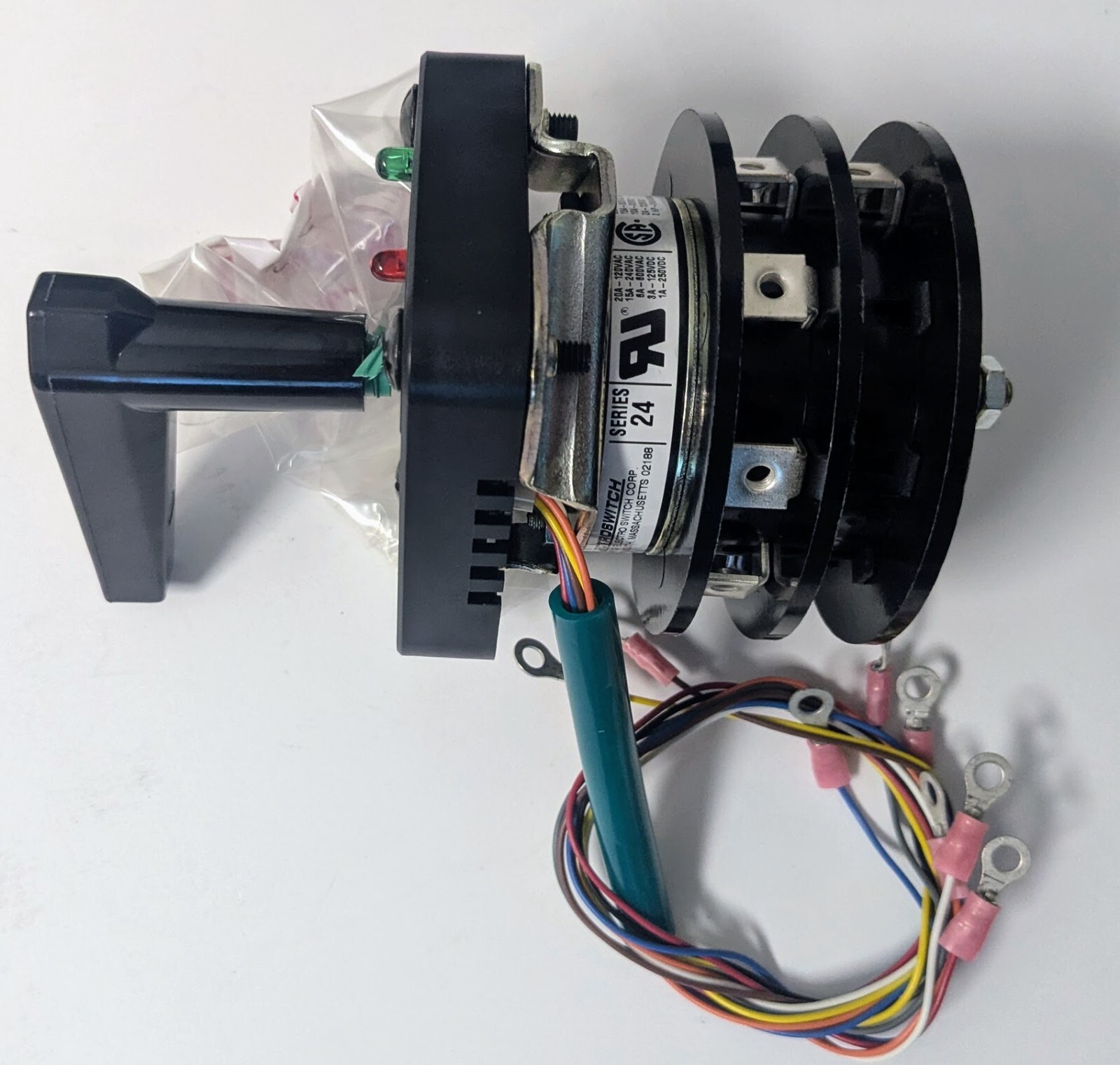 24PB38D ROTARY BREAKER CONTROL SWITCH 37-140 VDC
