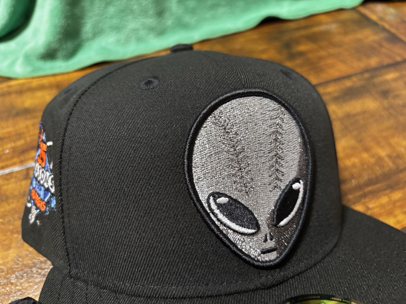 Hat Club Las Vegas 5ls Silver Alien Edition Black New Era Fitted 7 3/4 Gray UV