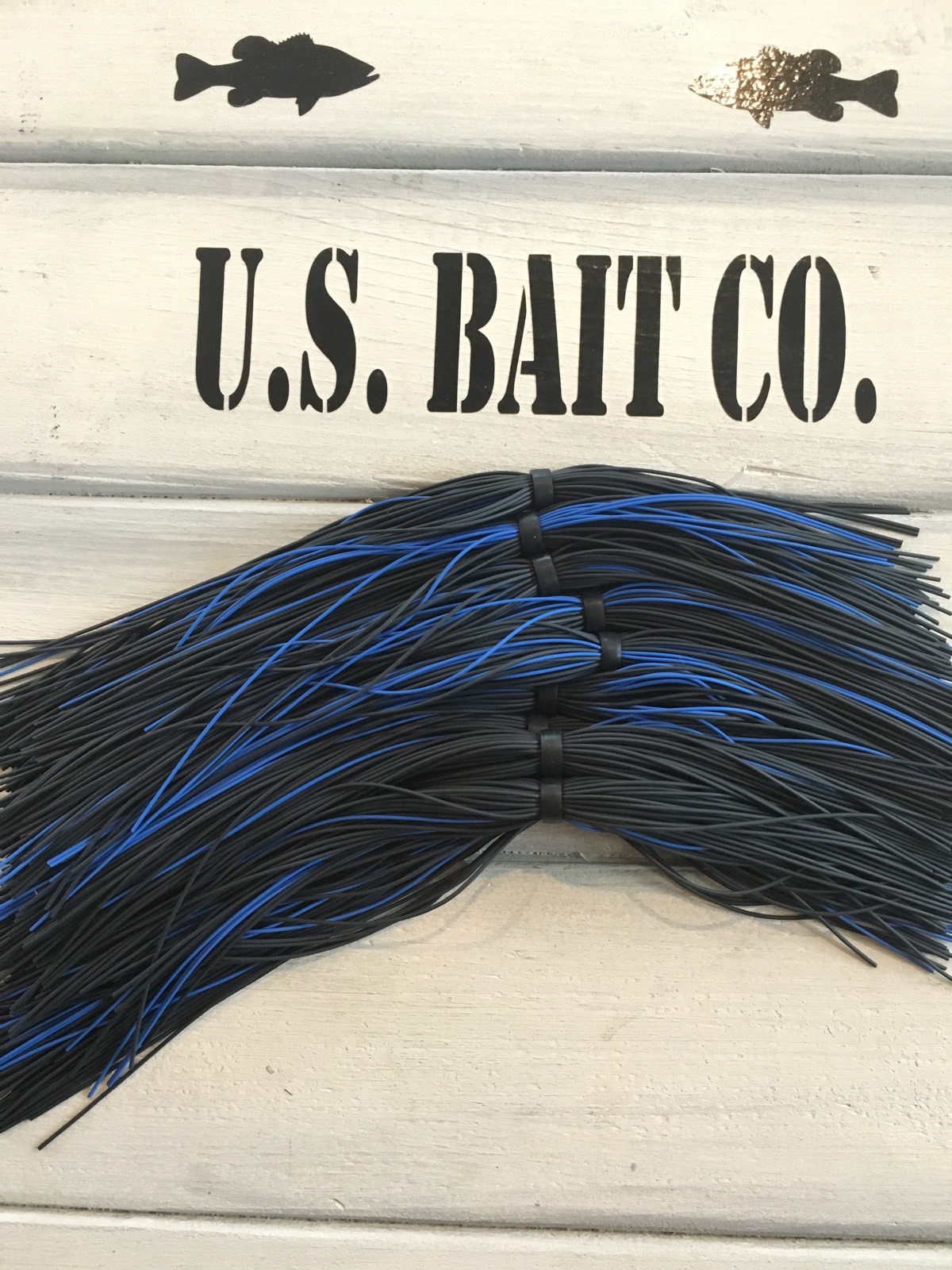 Bass Jig Skirts Living Rubber Lot Of 10 Color Black Blue
