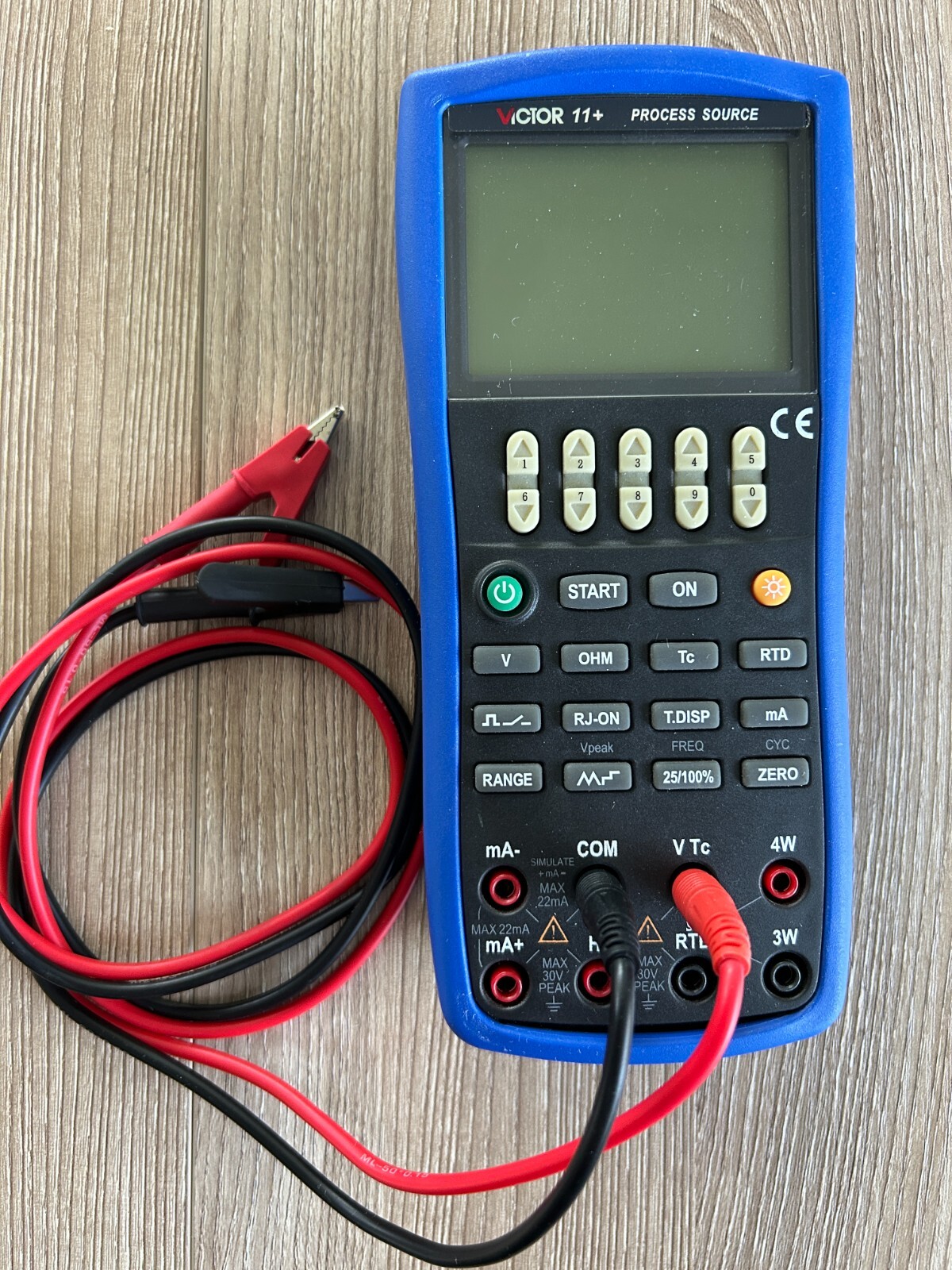 Victor 11+  Process Calibrator thermocouple voltage and current