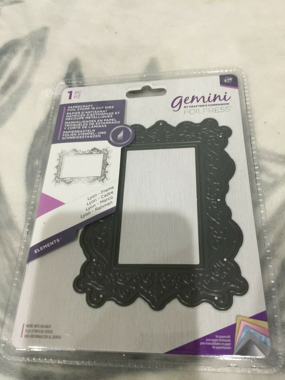 New Crafters Companion  Foilpress - Stamp 'N' Cut Dies Cardmaking Lyon Frame