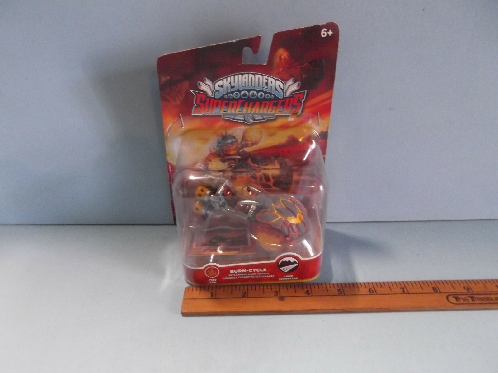 Skylanders superchargers burn cycle   "new but packaging came unglued from card"