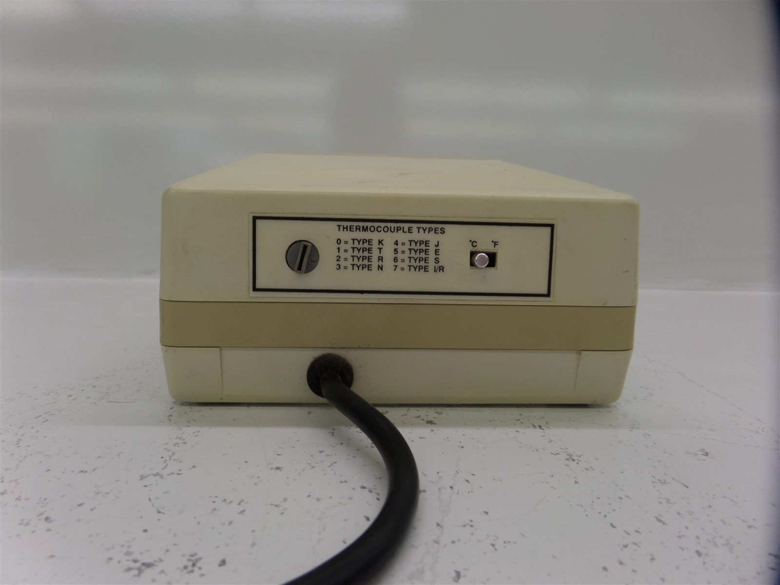 Omega Engineering BS6001A Benchtop Thermometer