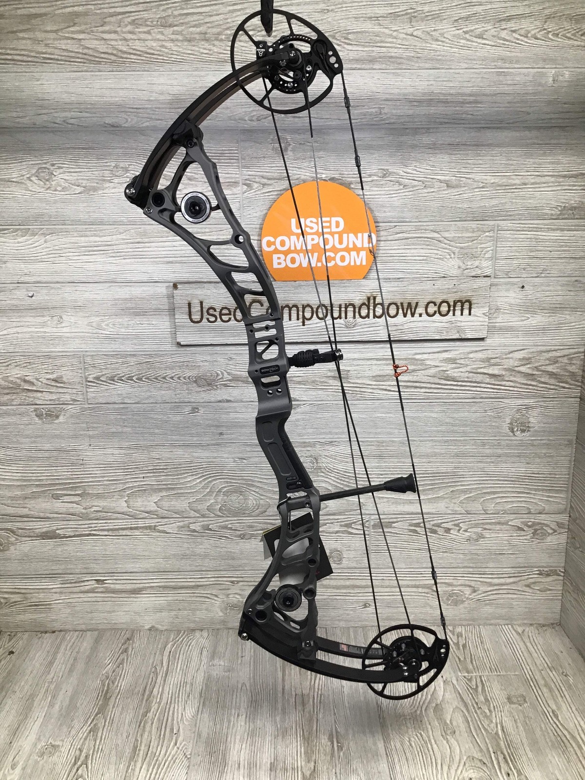 Used Bowtech Virtue RH Tac Grey 60-70#