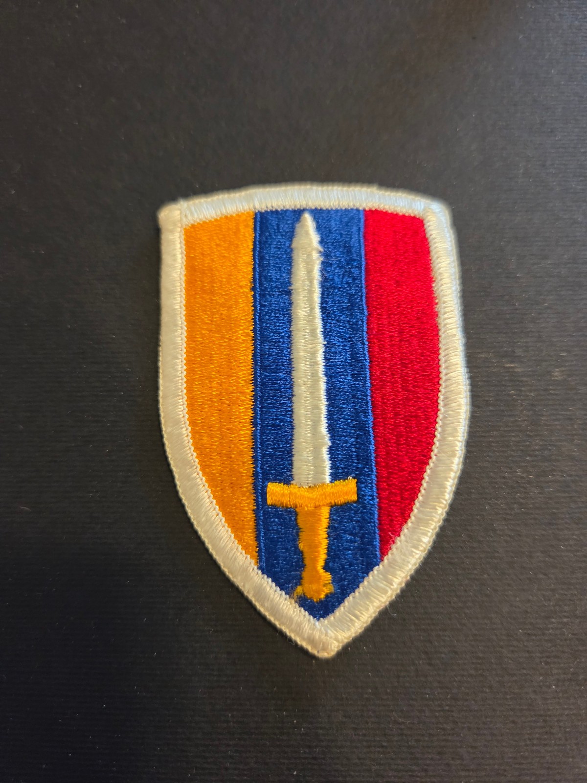 US Army Vietnam SSI patch merrowed edge full color red yellow blue