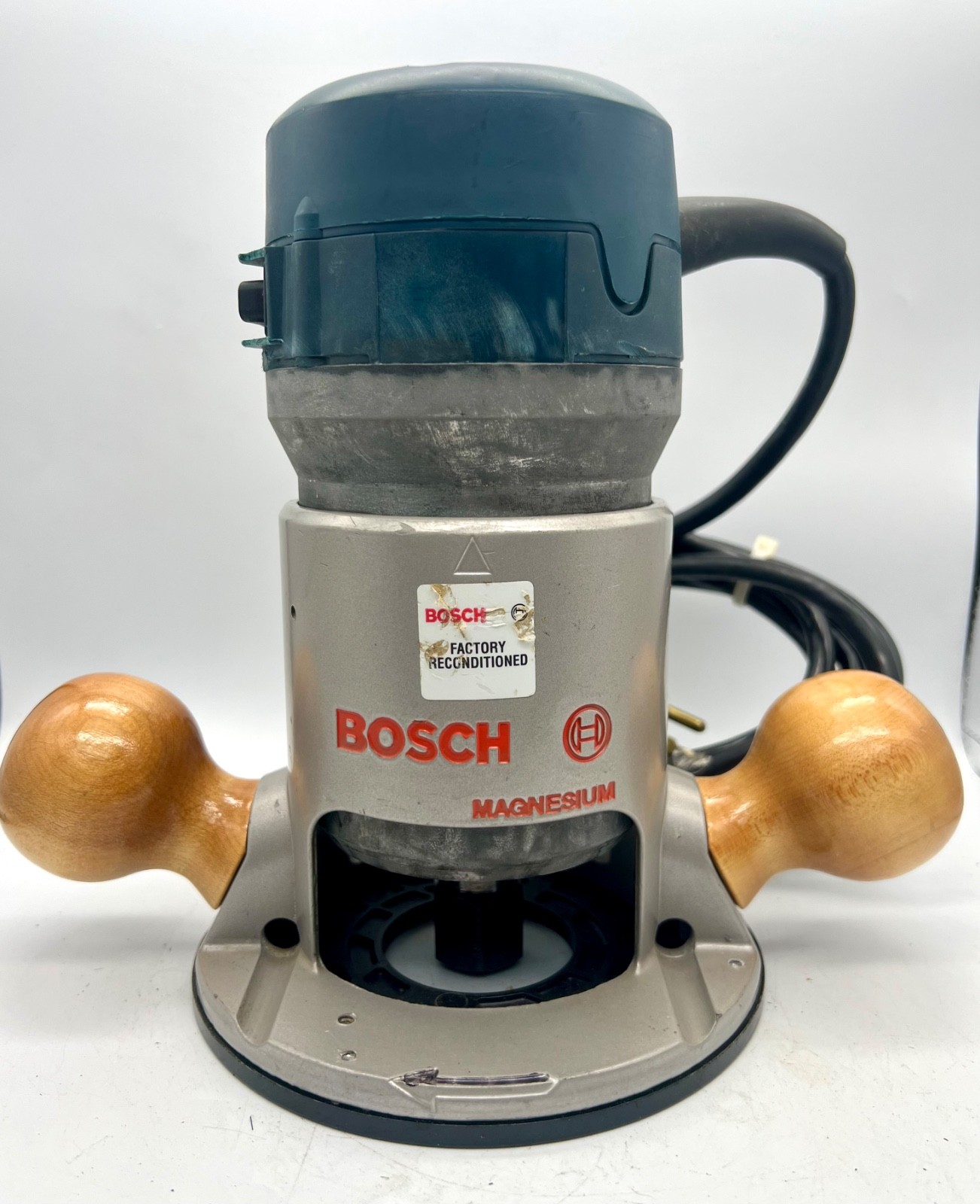 BOSCH 1617 2.25 HP 12 Amp Variable Speed Fixed Base Router W/ RA1161 Base