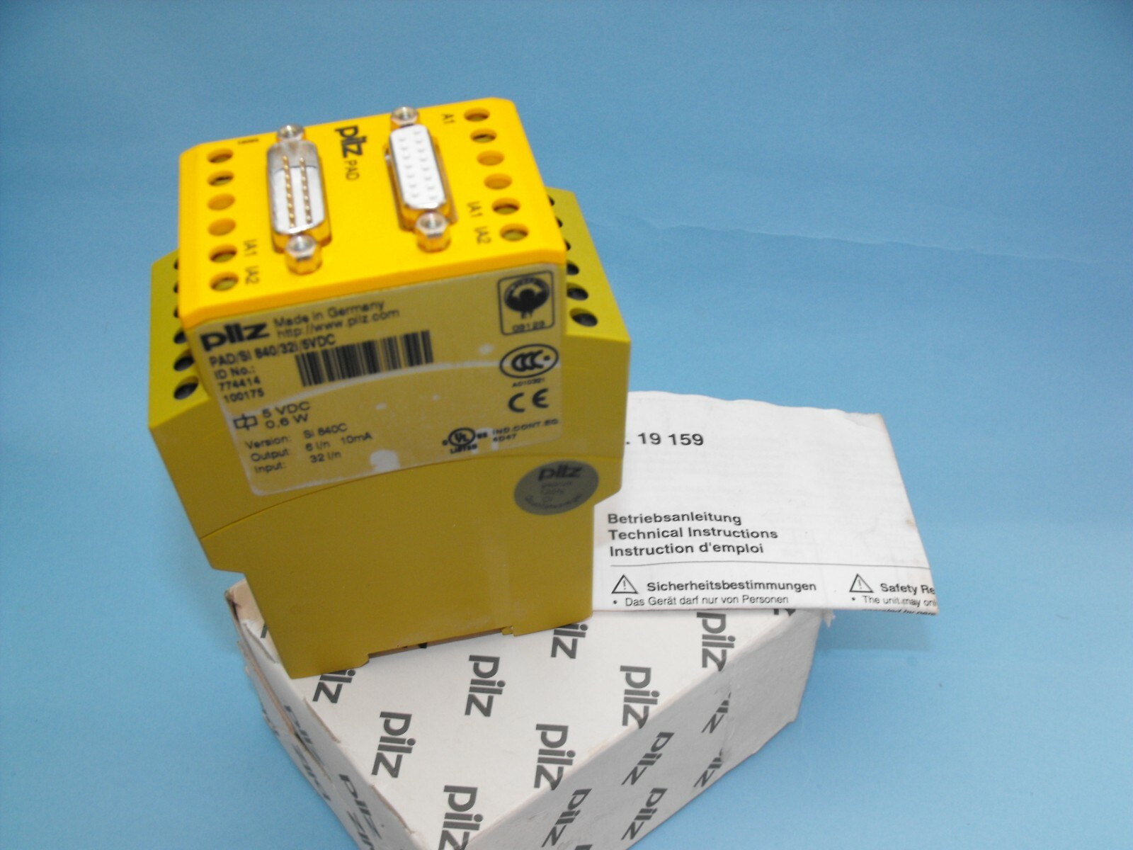 PILZ PAD/SI 840/32I/5VDC SAFETY RELAY.ID.NO:774414.NEW