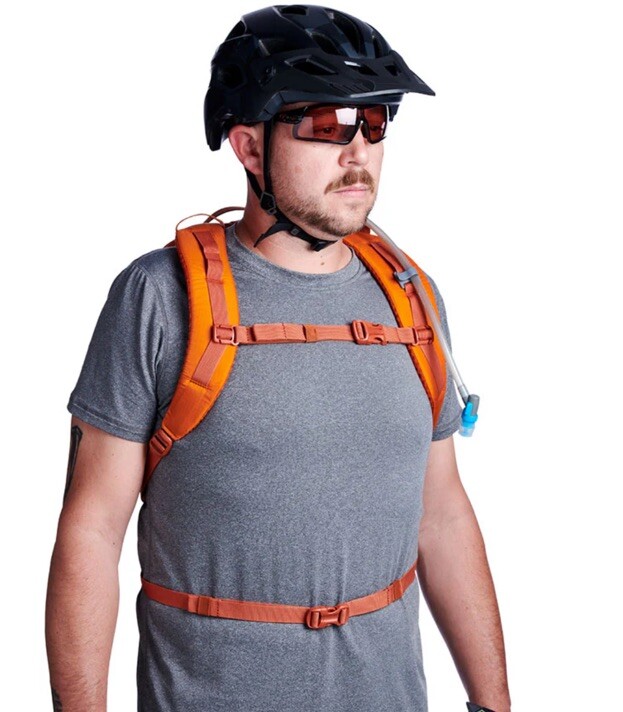 Hydro Flask Down Shift Backpack -14 Liter Water Pocket Hydration Pack Orange NEW