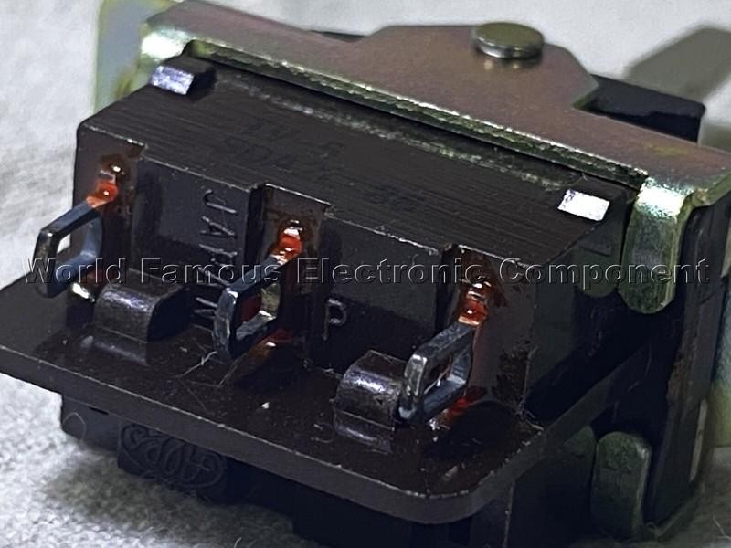 1pcs - ALPS TV-5 ON/ON 3-Pin Toggle Power Switch Made in JAPAN (1)