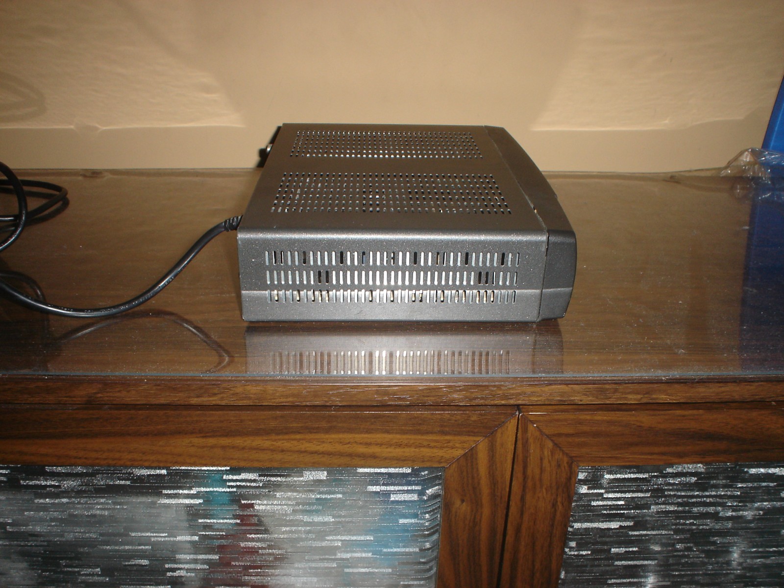 Hughes Network Systems DirecTV Plus SD Satellite Receiver HIRD-E1 - NOT WORKING